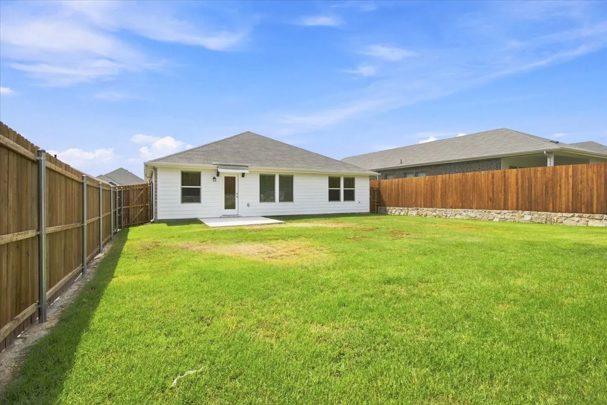 Single Family Residence For Rent in Grayson County , 2109 Rannoch Street, Sherman, Texas 75092, 3 Bedroom, 2 Bathroom, 2 Garage spaces, 1,659 Sqft, built in 2026, mls#21375391, Real Estate Agent in Sherman, Homes For Rent in Grayson county, Homes For Rent in Sherman, Realtor in Sherman Texas, Real Estate Brokerage Independent Realty Texas, Luminita Cordes Realtor