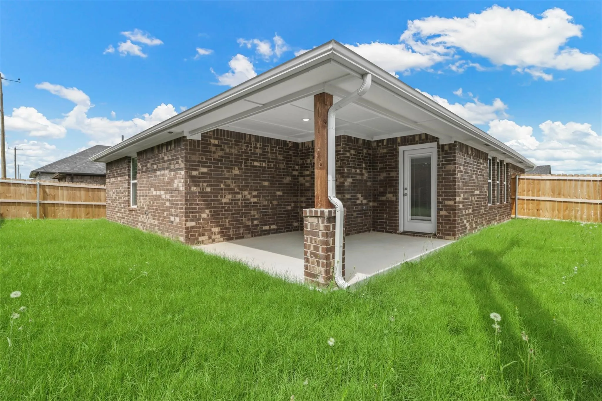 Single Family Residence For Rent in Grayson County , 1601 Aleia Cove, Sherman, Texas 75092, 3 Bedroom, 2 Bathroom, 2 Garage spaces, 1,404 Sqft, built in 2023, mls#21375470, Real Estate Agent in Sherman, Homes For Rent in Grayson county, Homes For Rent in Sherman, Realtor in Sherman Texas, Real Estate Brokerage Independent Realty Texas, Luminita Cordes Realtor