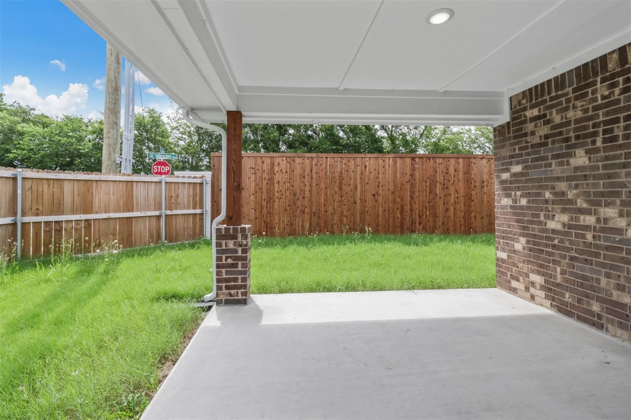 Single Family Residence For Rent in Grayson County , 1601 Aleia Cove, Sherman, Texas 75092, 3 Bedroom, 2 Bathroom, 2 Garage spaces, 1,404 Sqft, built in 2023, mls#21375470, Real Estate Agent in Sherman, Homes For Rent in Grayson county, Homes For Rent in Sherman, Realtor in Sherman Texas, Real Estate Brokerage Independent Realty Texas, Luminita Cordes Realtor