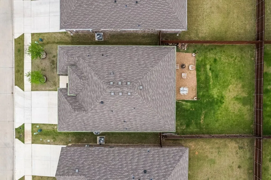 Single Family Residence For Sale in Ellis County , 1110 Baldwin Lane, Ennis, Texas 75119, 3 Bedroom, 2 Bathroom, 2 Garage spaces, 1,636 Sqft, built in 2023, mls#21375436, Real Estate Agent in Ennis, Homes For Sale in Ellis county, Homes For Sale in Ennis, Realtor in Ennis Texas, Real Estate Brokerage Independent Realty Texas, Luminita Cordes Realtor