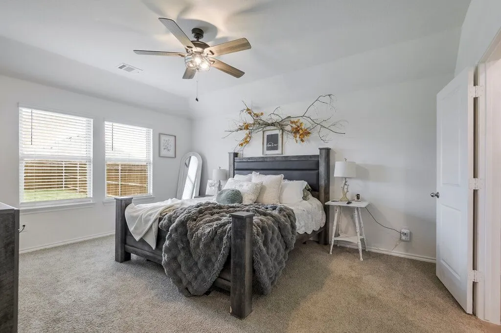 Single Family Residence For Sale in Ellis County , 1110 Baldwin Lane, Ennis, Texas 75119, 3 Bedroom, 2 Bathroom, 2 Garage spaces, 1,636 Sqft, built in 2023, mls#21375436, Real Estate Agent in Ennis, Homes For Sale in Ellis county, Homes For Sale in Ennis, Realtor in Ennis Texas, Real Estate Brokerage Independent Realty Texas, Luminita Cordes Realtor