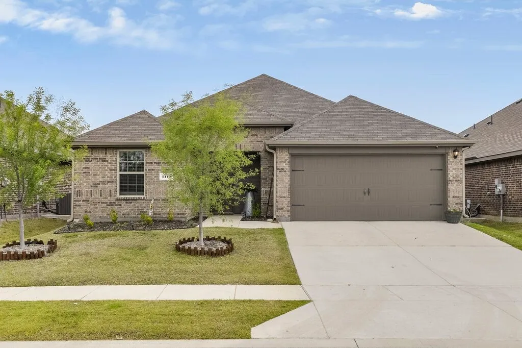 Single Family Residence For Sale in Ellis County , 1110 Baldwin Lane, Ennis, Texas 75119, 3 Bedroom, 2 Bathroom, 2 Garage spaces, 1,636 Sqft, built in 2023, mls#21375436, Real Estate Agent in Ennis, Homes For Sale in Ellis county, Homes For Sale in Ennis, Realtor in Ennis Texas, Real Estate Brokerage Independent Realty Texas, Luminita Cordes Realtor