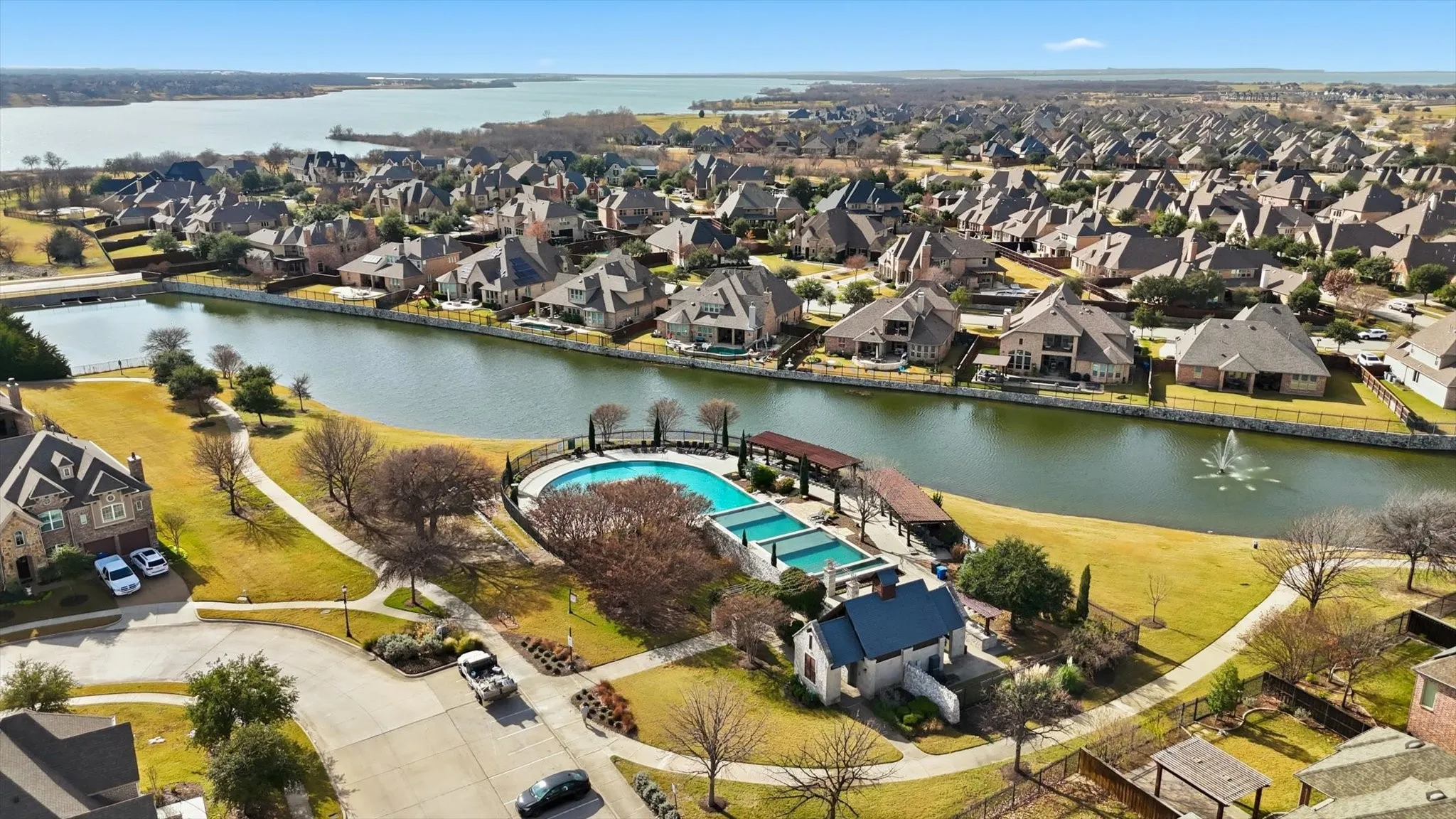 Single Family Residence For Sale in Denton County , 8225 Bonny Bank, The Colony, Texas 75056, 4 Bedroom, 4 Bathroom, 2 Garage spaces, 3,450 Sqft, built in 2018, mls#21375074, Real Estate Agent in The Colony, Homes For Sale in Denton county, Homes For Sale in The Colony, Realtor in The Colony Texas, Real Estate Brokerage Independent Realty Texas, Luminita Cordes Realtor