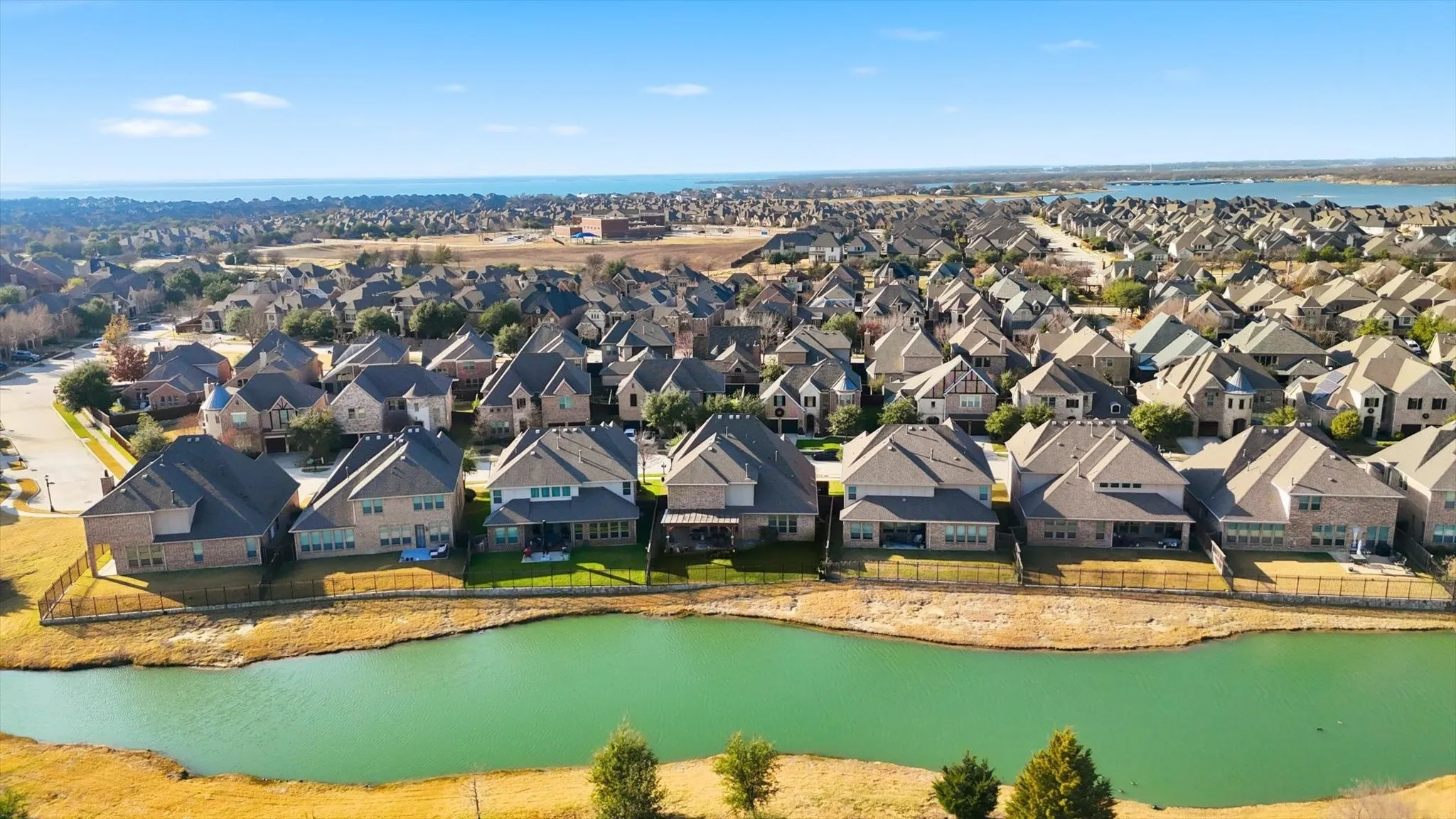 Property backs to water so NO rear neighbors