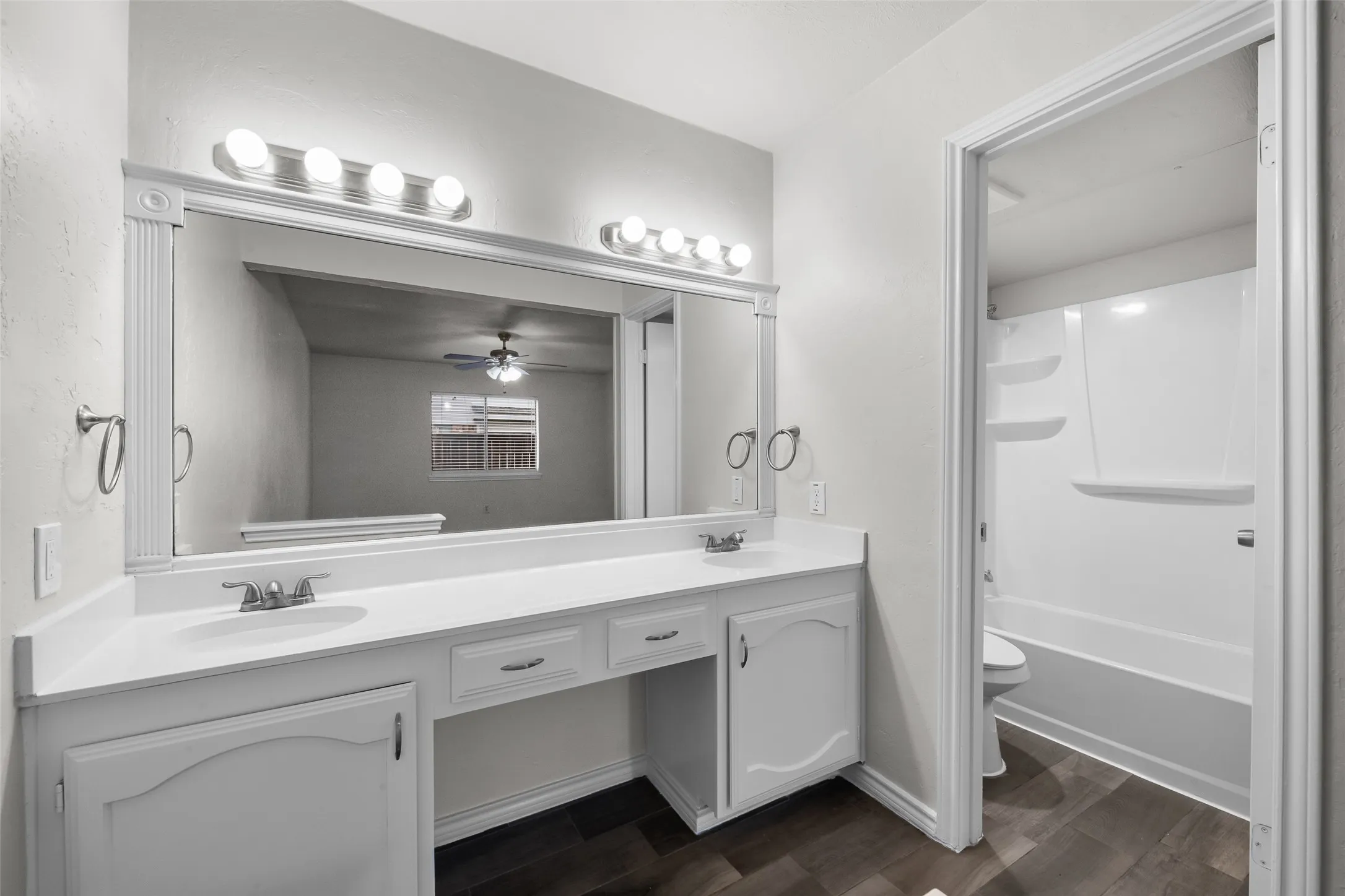 Single Family Residence For Sale in Collin County , 1323 Rivercrest Boulevard, Allen, Texas 75002, 3 Bedroom, 2 Bathroom, 2 Garage spaces, 1,748 Sqft, built in 1983, mls#21375482, Real Estate Agent in Allen, Homes For Sale in Collin county, Homes For Sale in Allen, Realtor in Allen Texas, Real Estate Brokerage Independent Realty Texas, Luminita Cordes Realtor