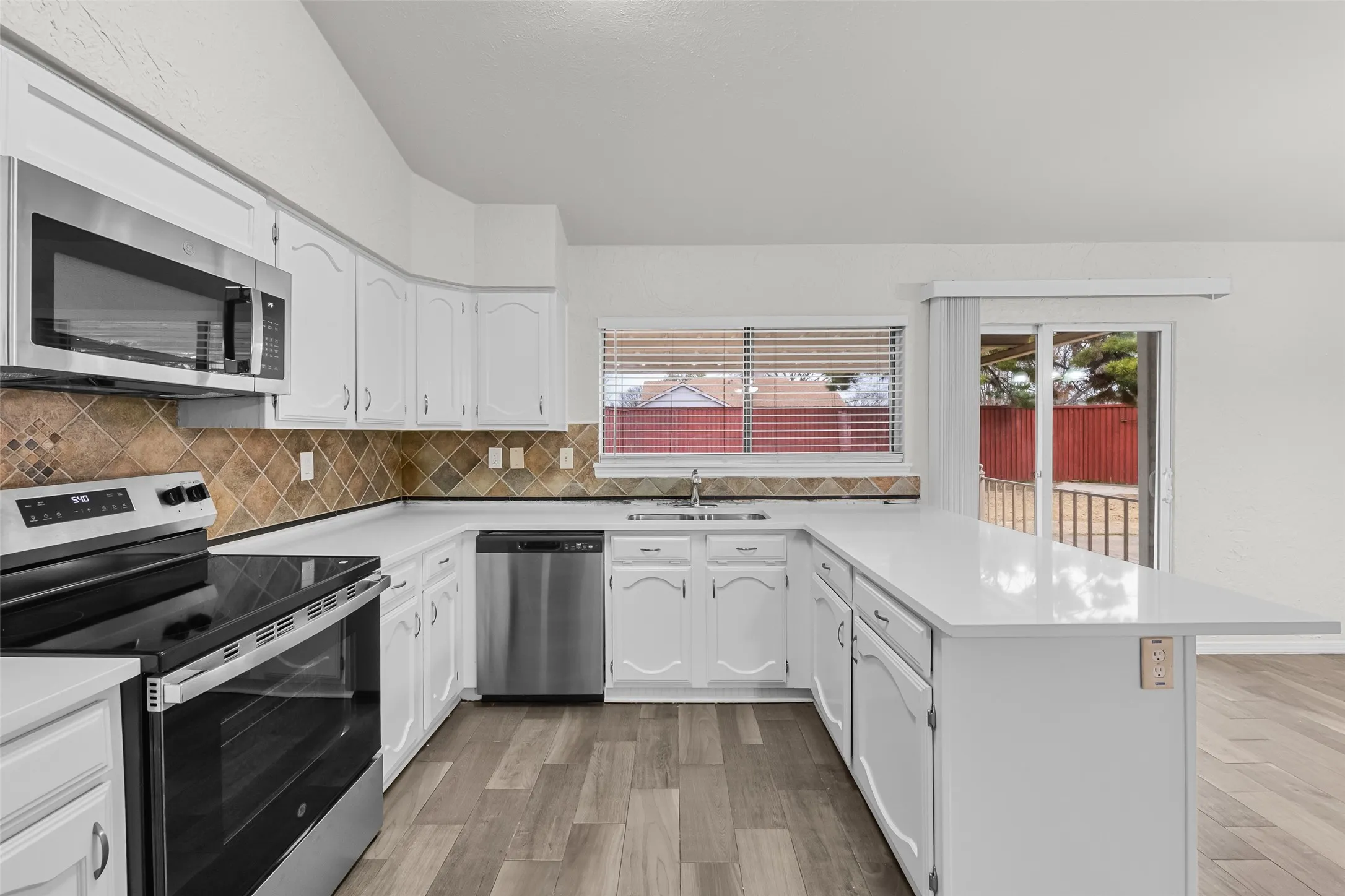 Single Family Residence For Sale in Collin County , 1323 Rivercrest Boulevard, Allen, Texas 75002, 3 Bedroom, 2 Bathroom, 2 Garage spaces, 1,748 Sqft, built in 1983, mls#21375482, Real Estate Agent in Allen, Homes For Sale in Collin county, Homes For Sale in Allen, Realtor in Allen Texas, Real Estate Brokerage Independent Realty Texas, Luminita Cordes Realtor