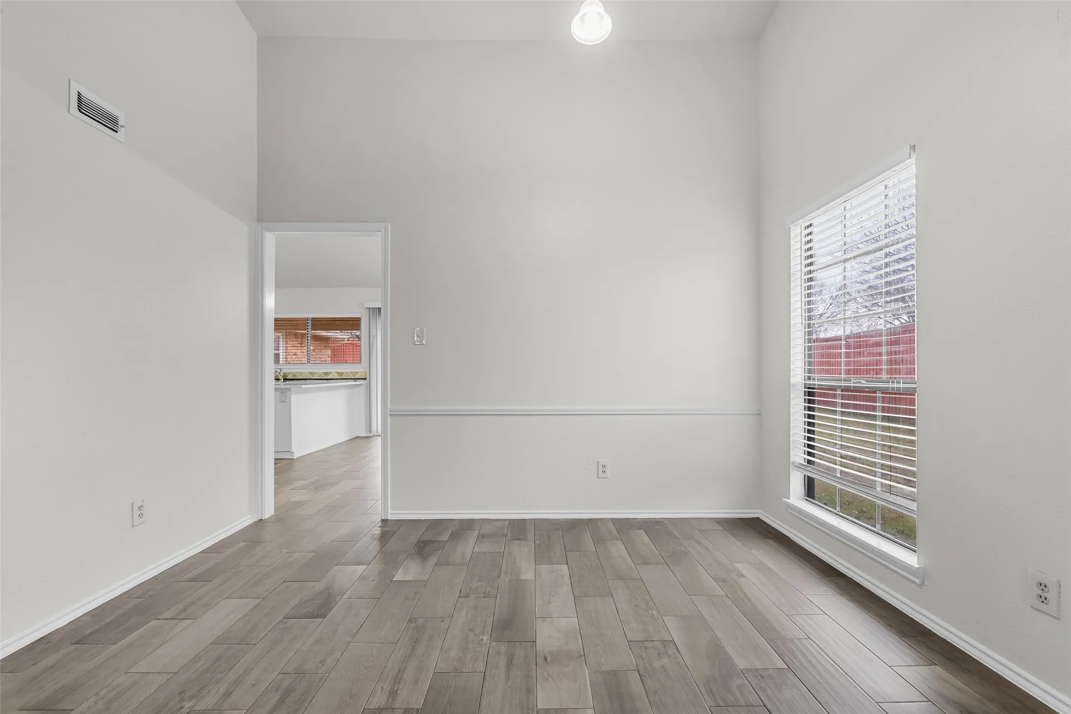 Single Family Residence For Sale in Collin County , 1323 Rivercrest Boulevard, Allen, Texas 75002, 3 Bedroom, 2 Bathroom, 2 Garage spaces, 1,748 Sqft, built in 1983, mls#21375482, Real Estate Agent in Allen, Homes For Sale in Collin county, Homes For Sale in Allen, Realtor in Allen Texas, Real Estate Brokerage Independent Realty Texas, Luminita Cordes Realtor