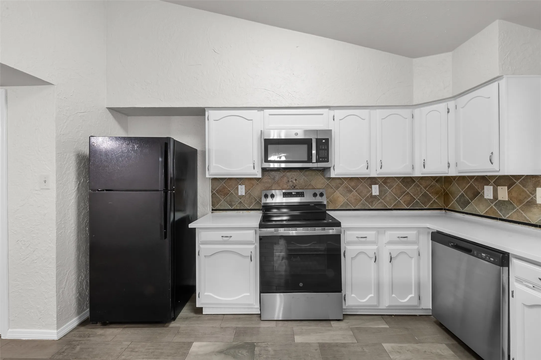 Single Family Residence For Sale in Collin County , 1323 Rivercrest Boulevard, Allen, Texas 75002, 3 Bedroom, 2 Bathroom, 2 Garage spaces, 1,748 Sqft, built in 1983, mls#21375482, Real Estate Agent in Allen, Homes For Sale in Collin county, Homes For Sale in Allen, Realtor in Allen Texas, Real Estate Brokerage Independent Realty Texas, Luminita Cordes Realtor
