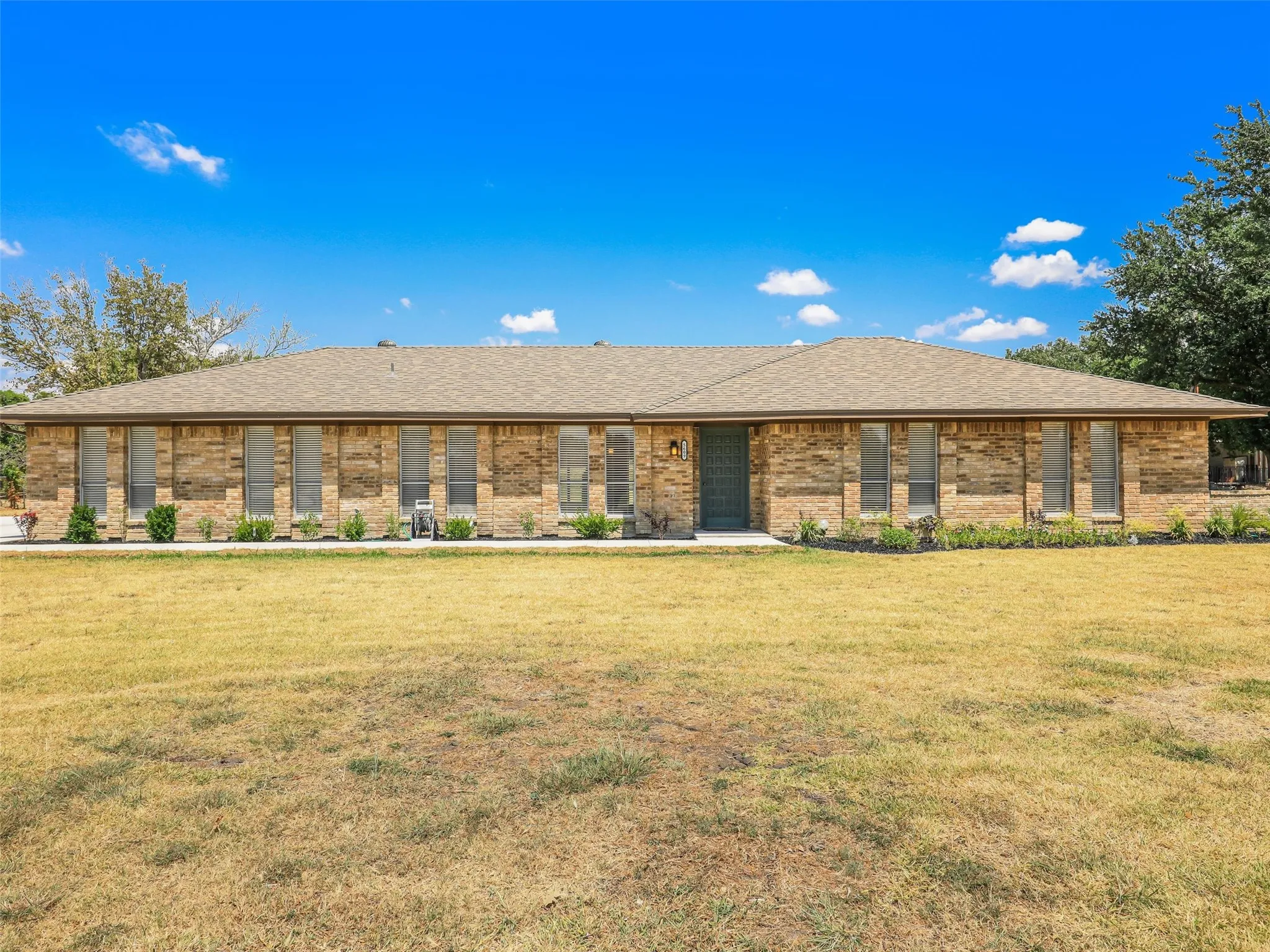 Single Family Residence For Sale in Collin County , 5609 Elisa Lane, Parker, Texas 75002, 3 Bedroom, 2 Bathroom, Garage spaces, 2,296 Sqft, built in 1973, mls#21372733, Real Estate Agent in Parker, Homes For Sale in Collin county, Homes For Sale in Parker, Realtor in Parker Texas, Real Estate Brokerage Independent Realty Texas, Luminita Cordes Realtor