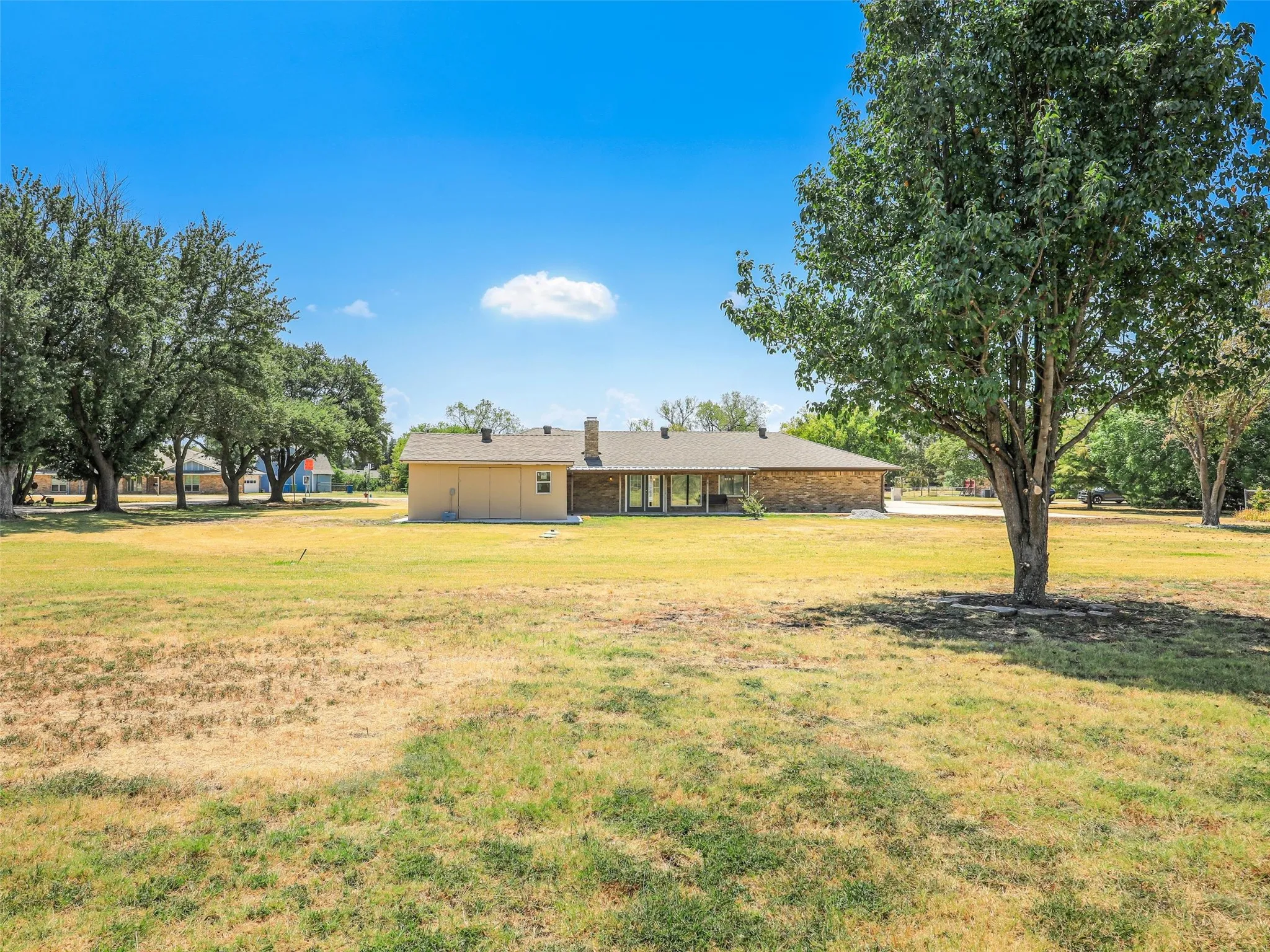 Single Family Residence For Sale in Collin County , 5609 Elisa Lane, Parker, Texas 75002, 3 Bedroom, 2 Bathroom, Garage spaces, 2,296 Sqft, built in 1973, mls#21372733, Real Estate Agent in Parker, Homes For Sale in Collin county, Homes For Sale in Parker, Realtor in Parker Texas, Real Estate Brokerage Independent Realty Texas, Luminita Cordes Realtor