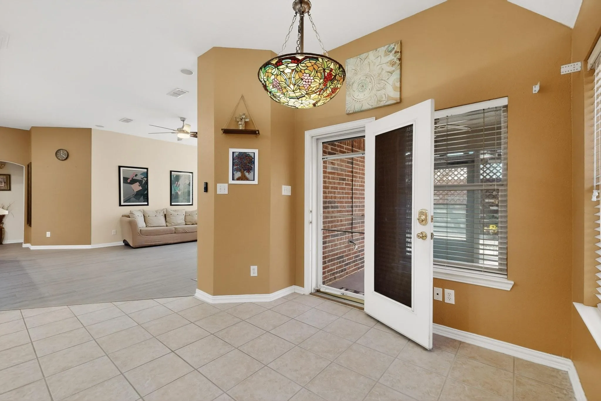 Single Family Residence For Sale in Tarrant County , 6869 Cape Cod Drive, Grand Prairie, Texas 75054, 3 Bedroom, 3 Bathroom, 2 Garage spaces, 2,983 Sqft, built in 2003, mls#21375469, Real Estate Agent in Grand Prairie, Homes For Sale in Tarrant county, Homes For Sale in Grand Prairie, Realtor in Grand Prairie Texas, Real Estate Brokerage Independent Realty Texas, Luminita Cordes Realtor