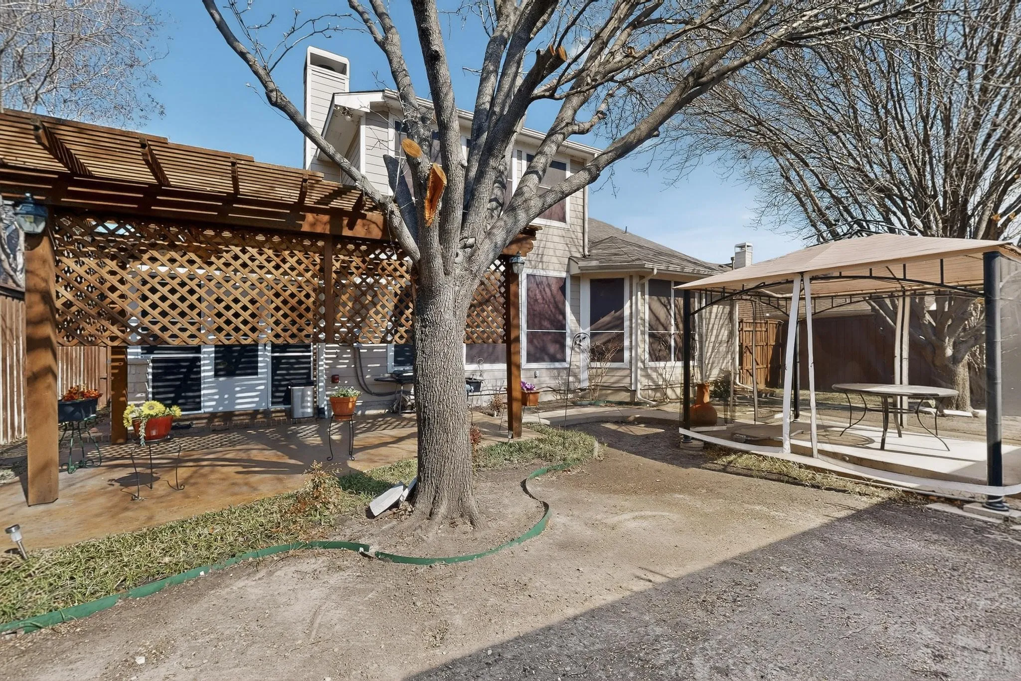 Single Family Residence For Sale in Tarrant County , 6869 Cape Cod Drive, Grand Prairie, Texas 75054, 3 Bedroom, 3 Bathroom, 2 Garage spaces, 2,983 Sqft, built in 2003, mls#21375469, Real Estate Agent in Grand Prairie, Homes For Sale in Tarrant county, Homes For Sale in Grand Prairie, Realtor in Grand Prairie Texas, Real Estate Brokerage Independent Realty Texas, Luminita Cordes Realtor