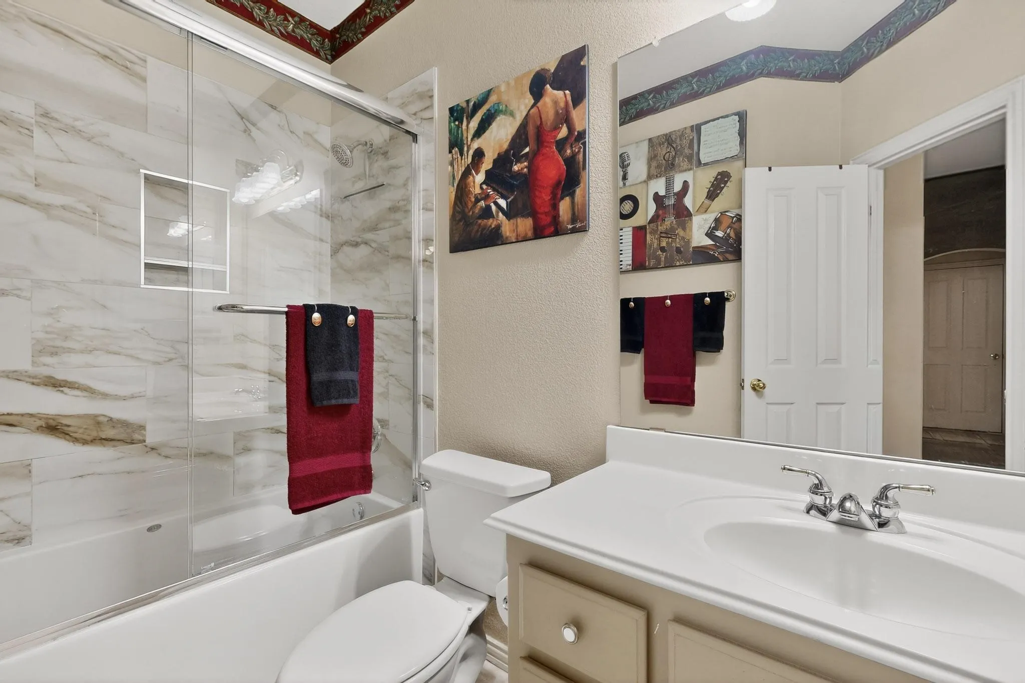 Single Family Residence For Sale in Tarrant County , 6869 Cape Cod Drive, Grand Prairie, Texas 75054, 3 Bedroom, 3 Bathroom, 2 Garage spaces, 2,983 Sqft, built in 2003, mls#21375469, Real Estate Agent in Grand Prairie, Homes For Sale in Tarrant county, Homes For Sale in Grand Prairie, Realtor in Grand Prairie Texas, Real Estate Brokerage Independent Realty Texas, Luminita Cordes Realtor