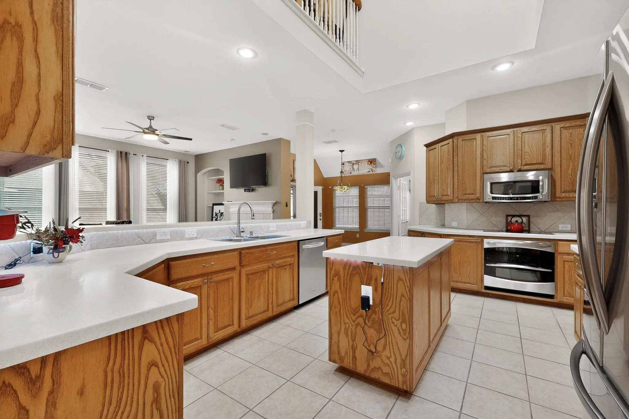 Single Family Residence For Sale in Tarrant County , 6869 Cape Cod Drive, Grand Prairie, Texas 75054, 3 Bedroom, 3 Bathroom, 2 Garage spaces, 2,983 Sqft, built in 2003, mls#21375469, Real Estate Agent in Grand Prairie, Homes For Sale in Tarrant county, Homes For Sale in Grand Prairie, Realtor in Grand Prairie Texas, Real Estate Brokerage Independent Realty Texas, Luminita Cordes Realtor