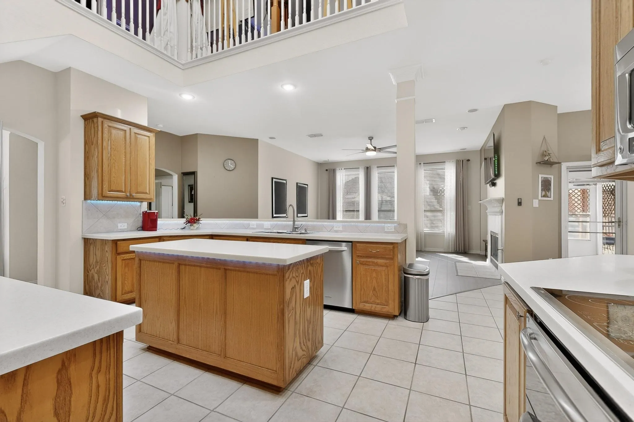 Single Family Residence For Sale in Tarrant County , 6869 Cape Cod Drive, Grand Prairie, Texas 75054, 3 Bedroom, 3 Bathroom, 2 Garage spaces, 2,983 Sqft, built in 2003, mls#21375469, Real Estate Agent in Grand Prairie, Homes For Sale in Tarrant county, Homes For Sale in Grand Prairie, Realtor in Grand Prairie Texas, Real Estate Brokerage Independent Realty Texas, Luminita Cordes Realtor