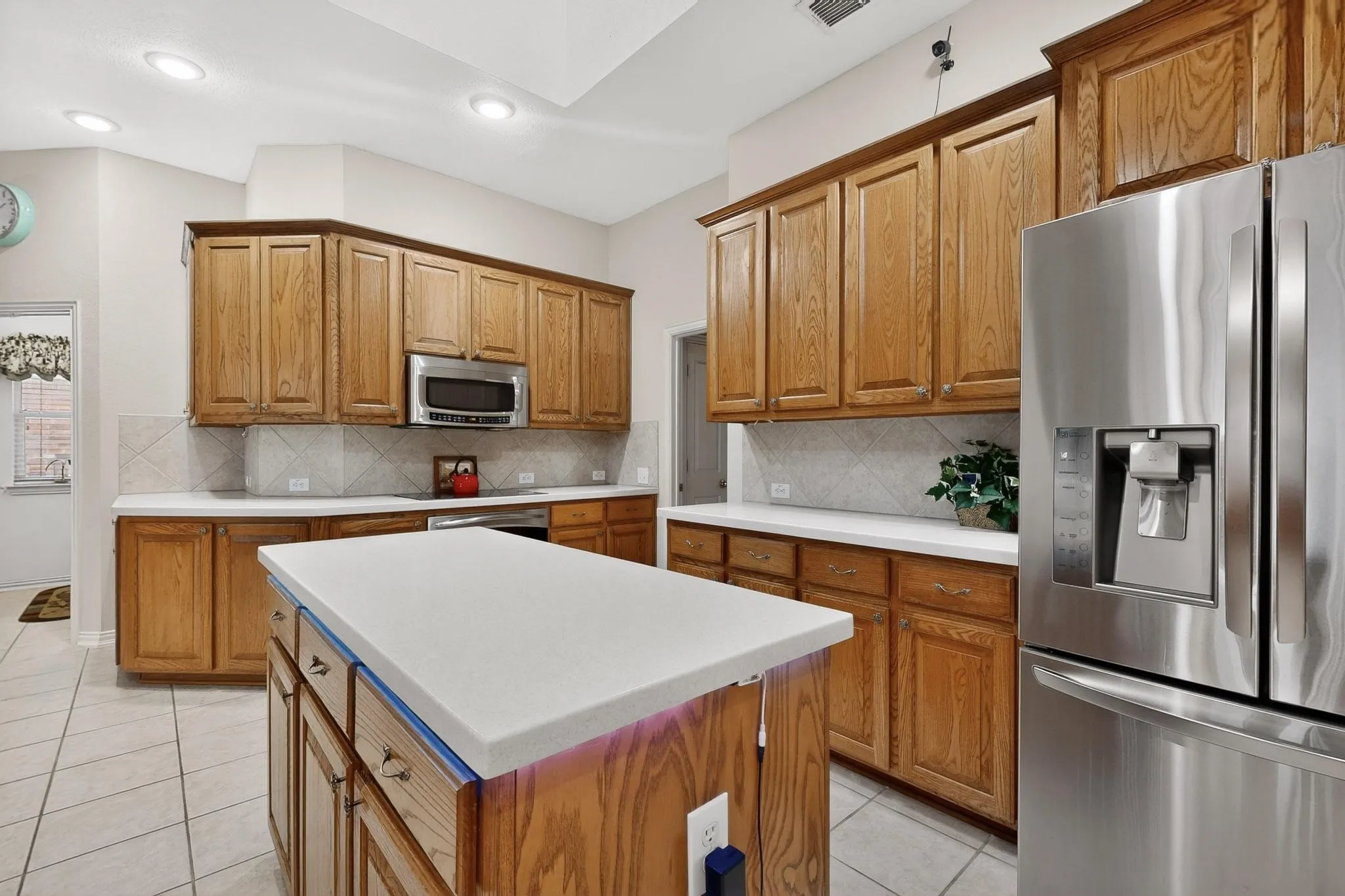 Single Family Residence For Sale in Tarrant County , 6869 Cape Cod Drive, Grand Prairie, Texas 75054, 3 Bedroom, 3 Bathroom, 2 Garage spaces, 2,983 Sqft, built in 2003, mls#21375469, Real Estate Agent in Grand Prairie, Homes For Sale in Tarrant county, Homes For Sale in Grand Prairie, Realtor in Grand Prairie Texas, Real Estate Brokerage Independent Realty Texas, Luminita Cordes Realtor