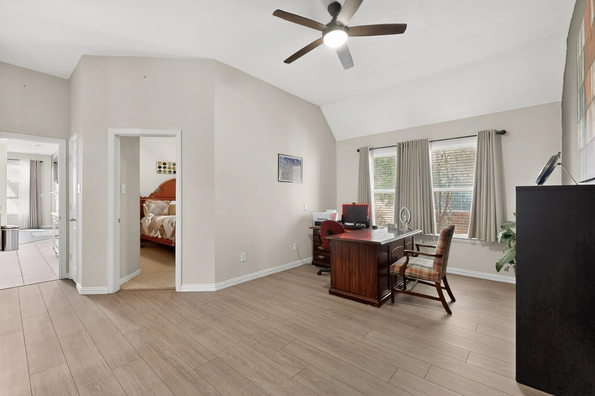 Single Family Residence For Sale in Tarrant County , 6869 Cape Cod Drive, Grand Prairie, Texas 75054, 3 Bedroom, 3 Bathroom, 2 Garage spaces, 2,983 Sqft, built in 2003, mls#21375469, Real Estate Agent in Grand Prairie, Homes For Sale in Tarrant county, Homes For Sale in Grand Prairie, Realtor in Grand Prairie Texas, Real Estate Brokerage Independent Realty Texas, Luminita Cordes Realtor