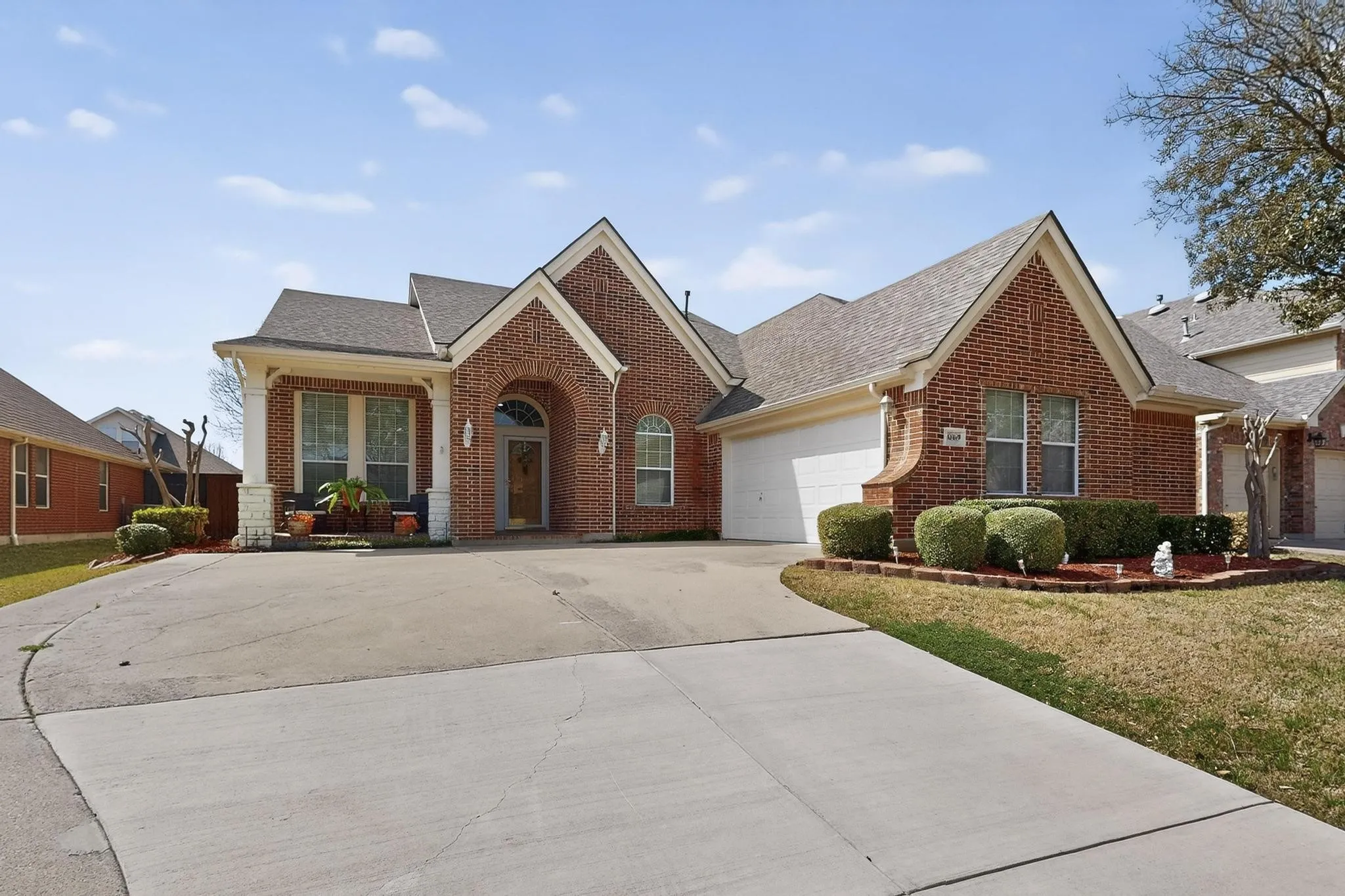 Single Family Residence For Sale in Tarrant County , 6869 Cape Cod Drive, Grand Prairie, Texas 75054, 3 Bedroom, 3 Bathroom, 2 Garage spaces, 2,983 Sqft, built in 2003, mls#21375469, Real Estate Agent in Grand Prairie, Homes For Sale in Tarrant county, Homes For Sale in Grand Prairie, Realtor in Grand Prairie Texas, Real Estate Brokerage Independent Realty Texas, Luminita Cordes Realtor