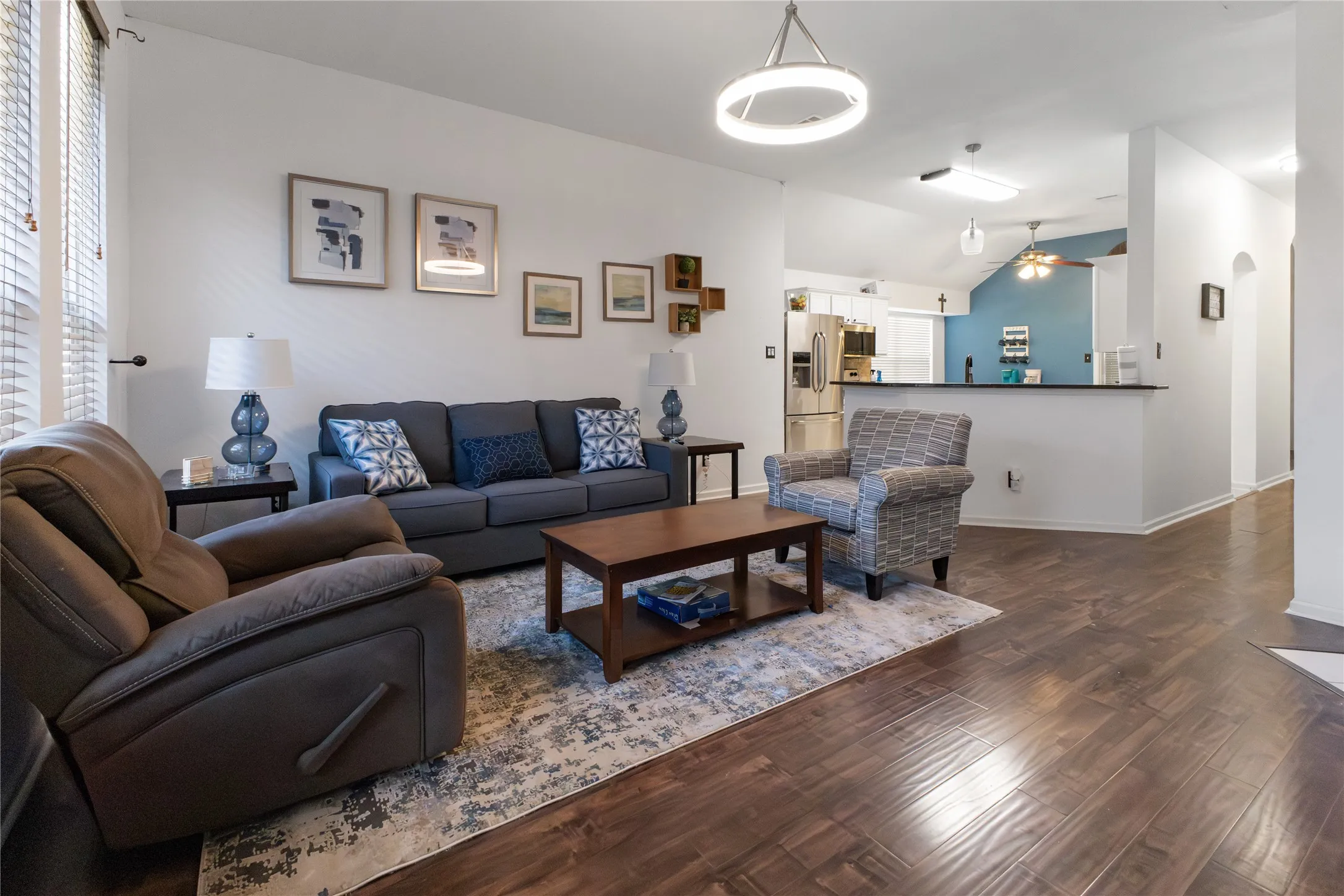 Single Family Residence For Rent in Denton County , 2016 Piedmont Drive, Lewisville, Texas 75067, 3 Bedroom, 2 Bathroom, 2 Garage spaces, 1,733 Sqft, built in 1999, mls#21375488, Real Estate Agent in Lewisville, Homes For Rent in Denton county, Homes For Rent in Lewisville, Realtor in Lewisville Texas, Real Estate Brokerage Independent Realty Texas, Luminita Cordes Realtor