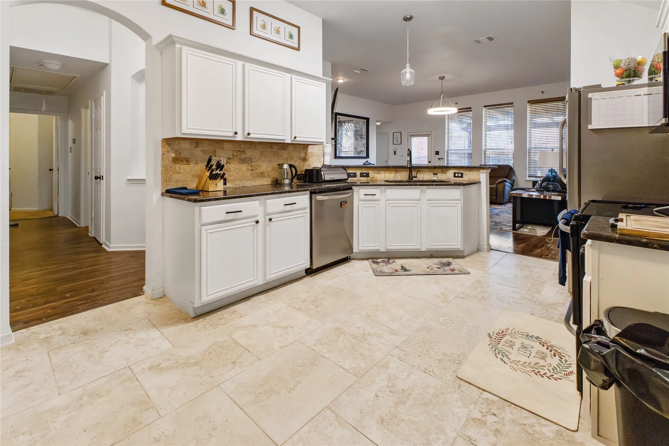 Single Family Residence For Rent in Denton County , 2016 Piedmont Drive, Lewisville, Texas 75067, 3 Bedroom, 2 Bathroom, 2 Garage spaces, 1,733 Sqft, built in 1999, mls#21375488, Real Estate Agent in Lewisville, Homes For Rent in Denton county, Homes For Rent in Lewisville, Realtor in Lewisville Texas, Real Estate Brokerage Independent Realty Texas, Luminita Cordes Realtor