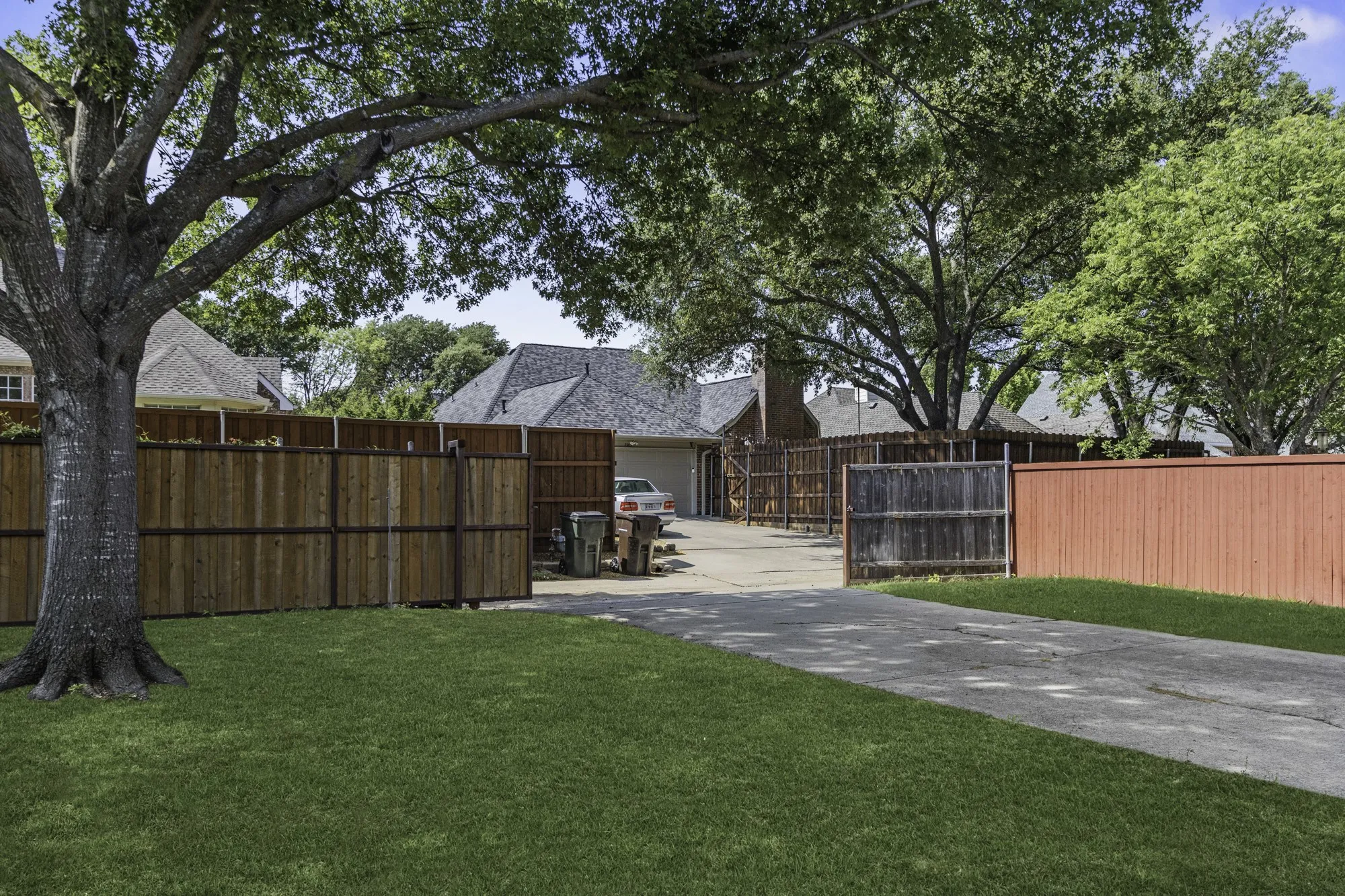 Single Family Residence For Sale in Collin County , 3916 Kimbrough Lane, Plano, Texas 75025, 4 Bedroom, 3 Bathroom, 2 Garage spaces, 2,042 Sqft, built in 1994, mls#21374948, Real Estate Agent in Plano, Homes For Sale in Collin county, Homes For Sale in Plano, Realtor in Plano Texas, Real Estate Brokerage Independent Realty Texas, Luminita Cordes Realtor