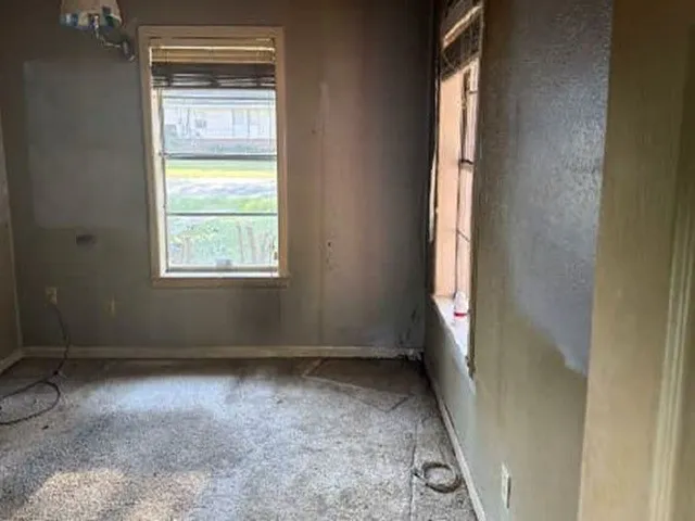 Single Family Residence For Sale in Marion County , 701 N Owens, Jefferson, Texas 75657, 3 Bedroom, 1 Bathroom, Garage spaces, 1,695 Sqft, built in 1961, mls#21375495, Real Estate Agent in Jefferson, Homes For Sale in Marion county, Homes For Sale in Jefferson, Realtor in Jefferson Texas, Real Estate Brokerage Independent Realty Texas, Luminita Cordes Realtor