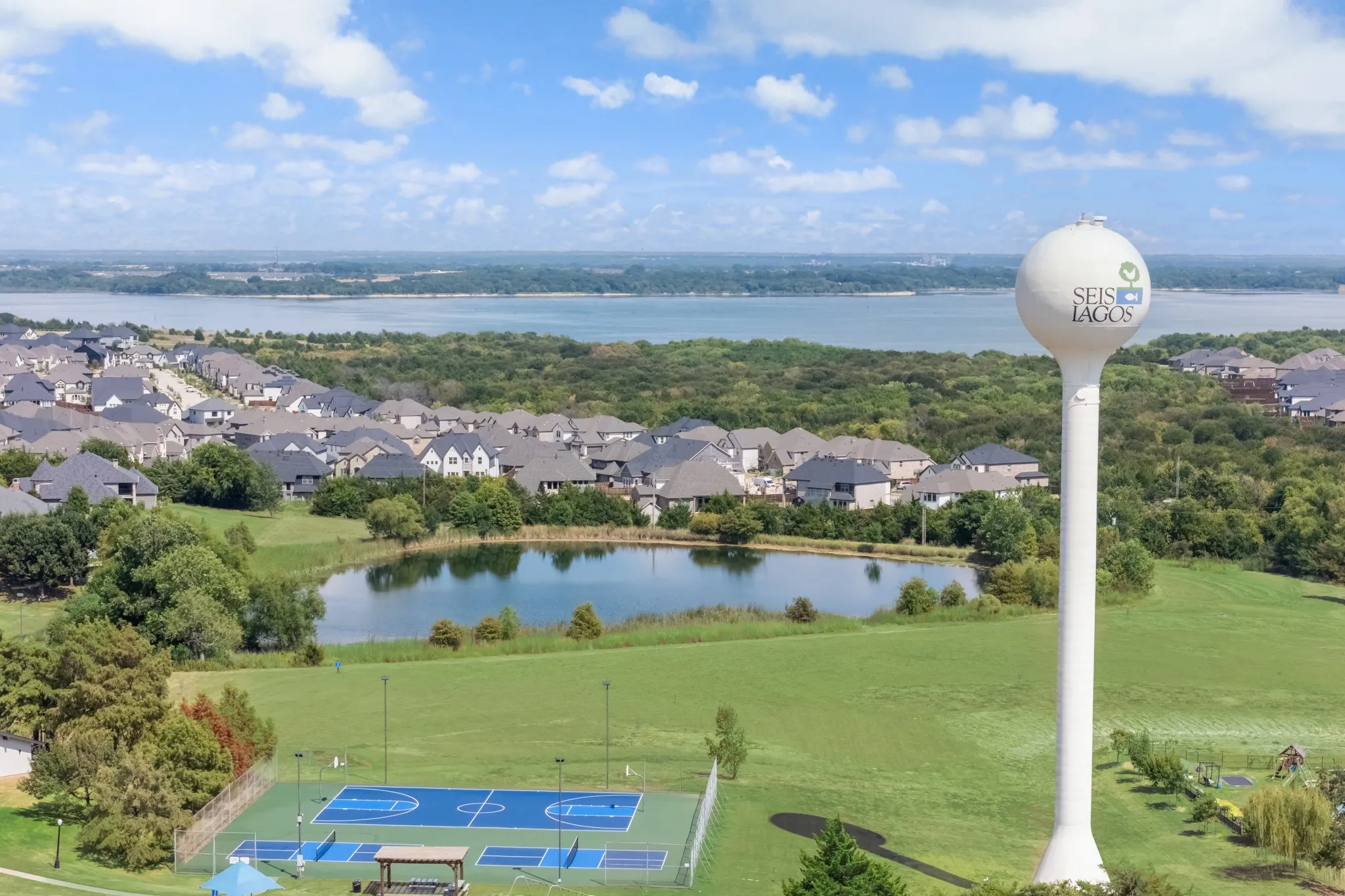 Single Family Residence For Sale in Collin County , 403 Riva Ridge, Wylie, Texas 75098, 4 Bedroom, 2 Bathroom, 3 Garage spaces, 2,405 Sqft, built in 1984, mls#21374561, Real Estate Agent in Wylie, Homes For Sale in Collin county, Homes For Sale in Wylie, Realtor in Wylie Texas, Real Estate Brokerage Independent Realty Texas, Luminita Cordes Realtor