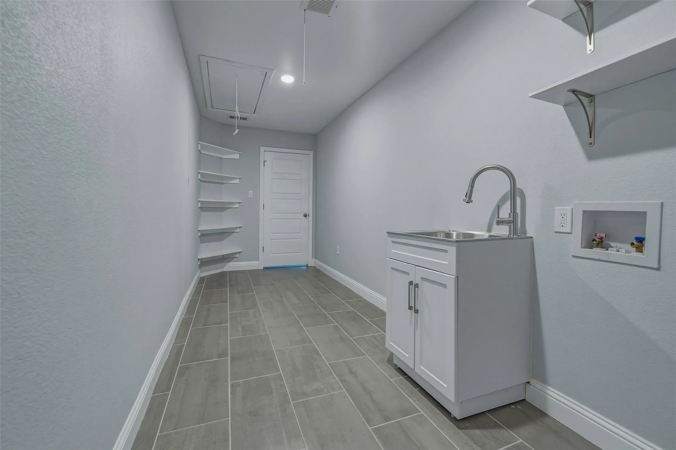 Single Family Residence For Rent in Parker County , 324 Hillcroft Road, Fort Worth, Texas 76108, 3 Bedroom, 2 Bathroom, 2 Garage spaces, 1,904 Sqft, built in 2019, mls#21375503, Real Estate Agent in Fort Worth, Homes For Rent in Parker county, Homes For Rent in Fort Worth, Realtor in Fort Worth Texas, Real Estate Brokerage Independent Realty Texas, Luminita Cordes Realtor