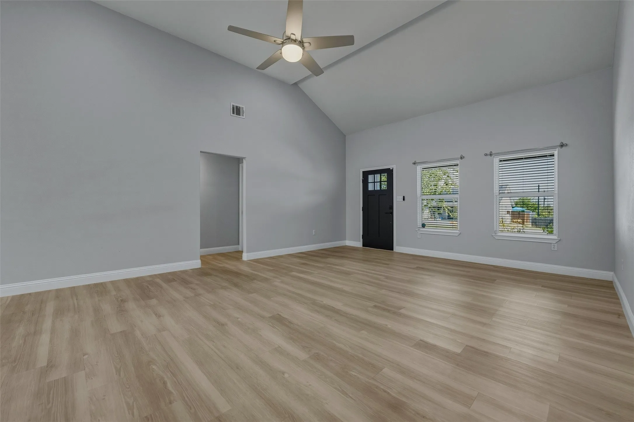Single Family Residence For Rent in Parker County , 324 Hillcroft Road, Fort Worth, Texas 76108, 3 Bedroom, 2 Bathroom, 2 Garage spaces, 1,904 Sqft, built in 2019, mls#21375503, Real Estate Agent in Fort Worth, Homes For Rent in Parker county, Homes For Rent in Fort Worth, Realtor in Fort Worth Texas, Real Estate Brokerage Independent Realty Texas, Luminita Cordes Realtor