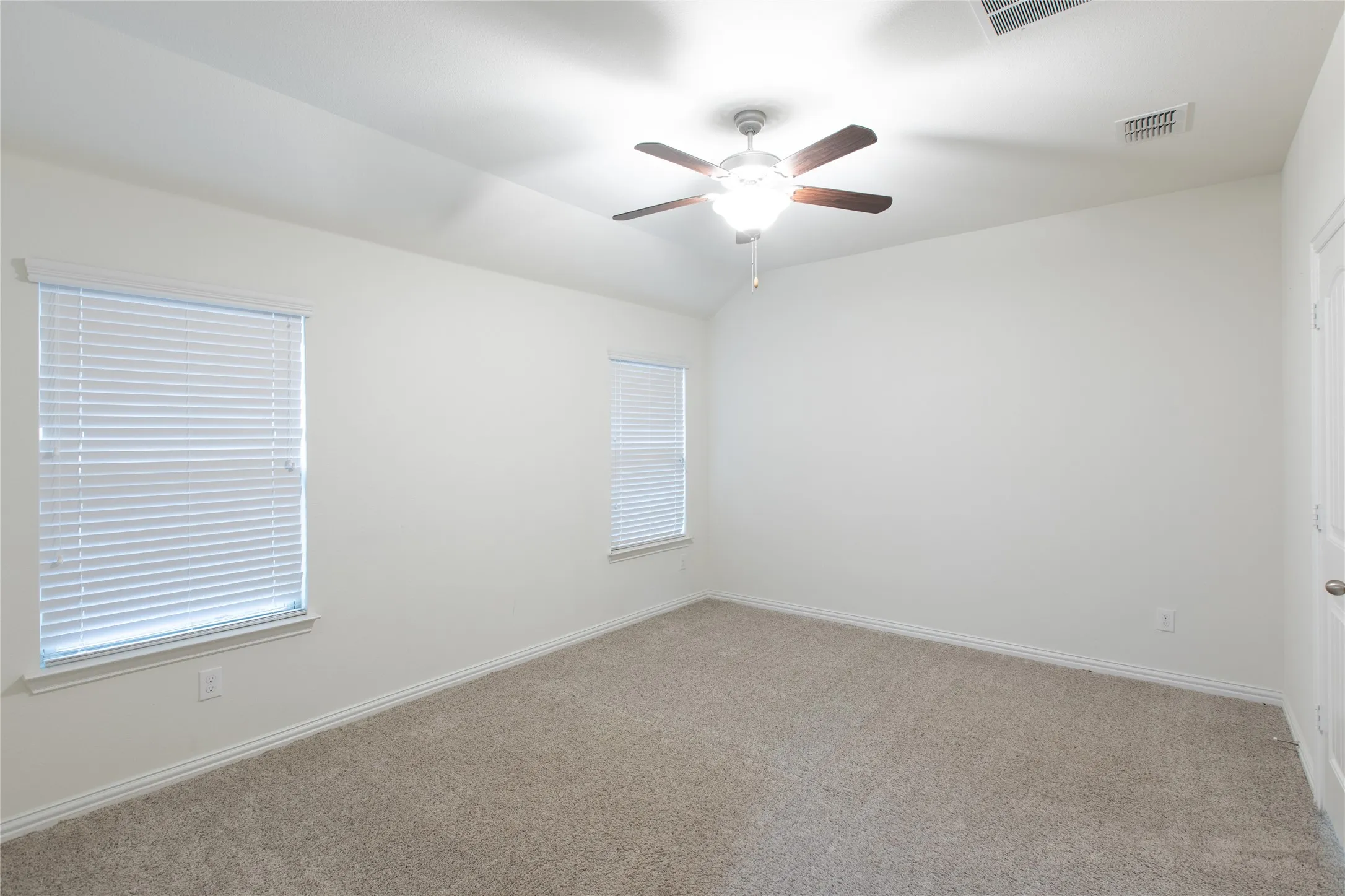 Single Family Residence For Rent in Collin County , 905 Silverbell Street, Princeton, Texas 75407, 3 Bedroom, 2 Bathroom, 2 Garage spaces, 1,445 Sqft, built in 2018, mls#21375499, Real Estate Agent in Princeton, Homes For Rent in Collin county, Homes For Rent in Princeton, Realtor in Princeton Texas, Real Estate Brokerage Independent Realty Texas, Luminita Cordes Realtor