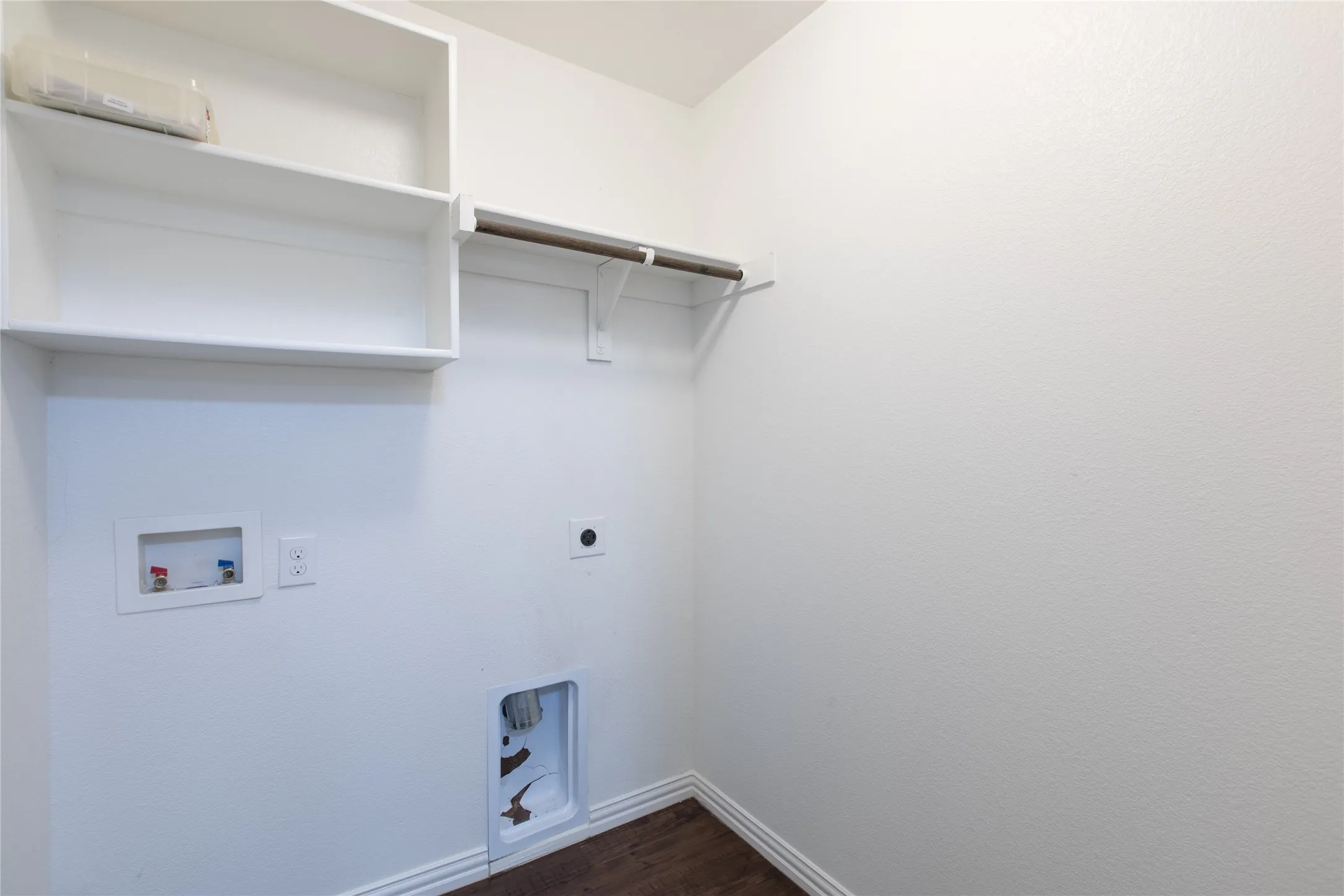 Single Family Residence For Rent in Collin County , 905 Silverbell Street, Princeton, Texas 75407, 3 Bedroom, 2 Bathroom, 2 Garage spaces, 1,445 Sqft, built in 2018, mls#21375499, Real Estate Agent in Princeton, Homes For Rent in Collin county, Homes For Rent in Princeton, Realtor in Princeton Texas, Real Estate Brokerage Independent Realty Texas, Luminita Cordes Realtor