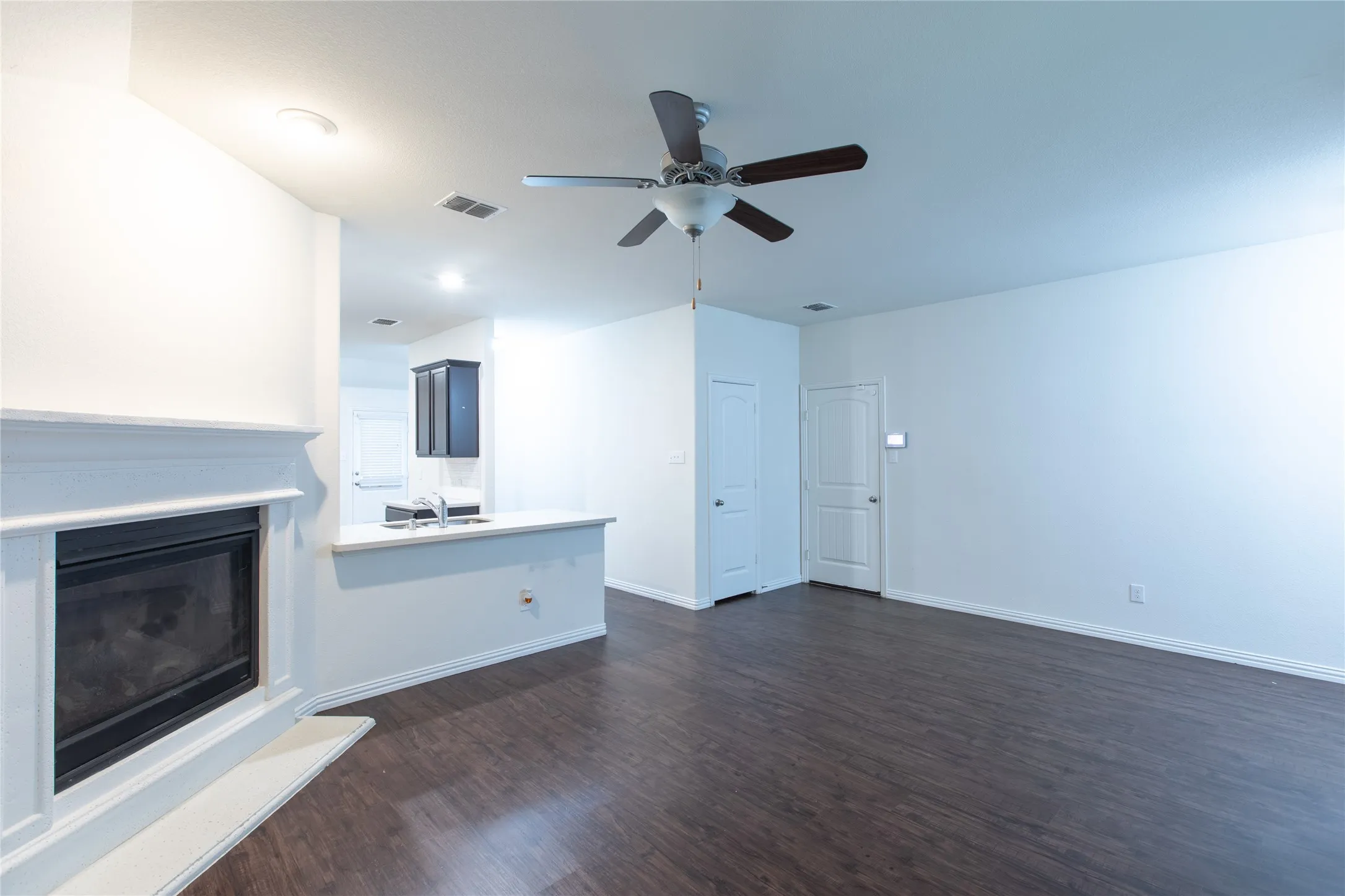Single Family Residence For Rent in Collin County , 905 Silverbell Street, Princeton, Texas 75407, 3 Bedroom, 2 Bathroom, 2 Garage spaces, 1,445 Sqft, built in 2018, mls#21375499, Real Estate Agent in Princeton, Homes For Rent in Collin county, Homes For Rent in Princeton, Realtor in Princeton Texas, Real Estate Brokerage Independent Realty Texas, Luminita Cordes Realtor