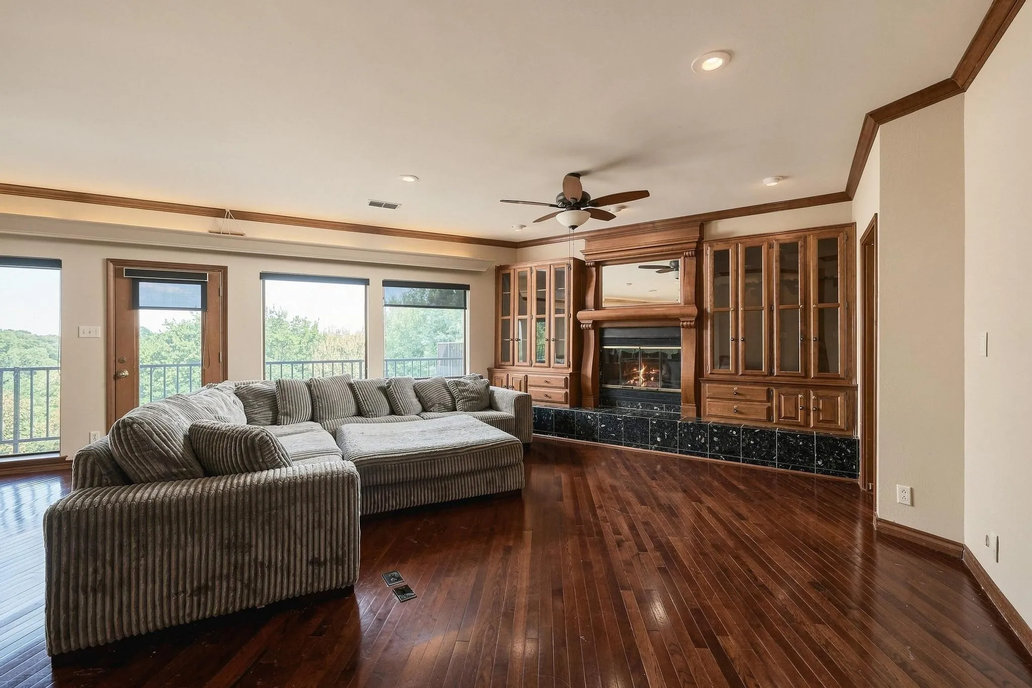 Single Family Residence For Sale in Grayson County , 727 Westwood Drive, Sherman, Texas 75092, 4 Bedroom, 4 Bathroom, 2 Garage spaces, 3,930 Sqft, built in 1985, mls#21373227, Real Estate Agent in Sherman, Homes For Sale in Grayson county, Homes For Sale in Sherman, Realtor in Sherman Texas, Real Estate Brokerage Independent Realty Texas, Luminita Cordes Realtor