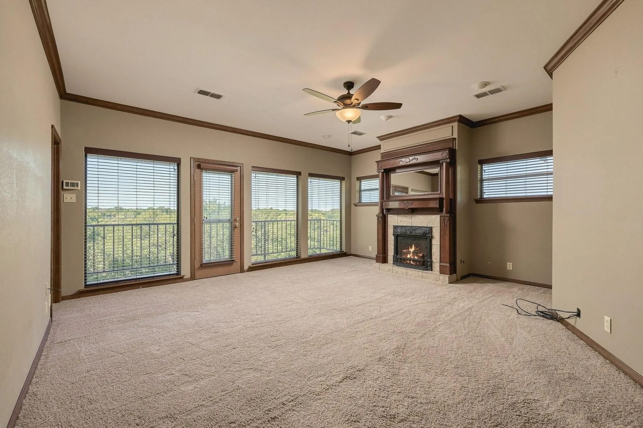 Single Family Residence For Sale in Grayson County , 727 Westwood Drive, Sherman, Texas 75092, 4 Bedroom, 4 Bathroom, 2 Garage spaces, 3,930 Sqft, built in 1985, mls#21373227, Real Estate Agent in Sherman, Homes For Sale in Grayson county, Homes For Sale in Sherman, Realtor in Sherman Texas, Real Estate Brokerage Independent Realty Texas, Luminita Cordes Realtor