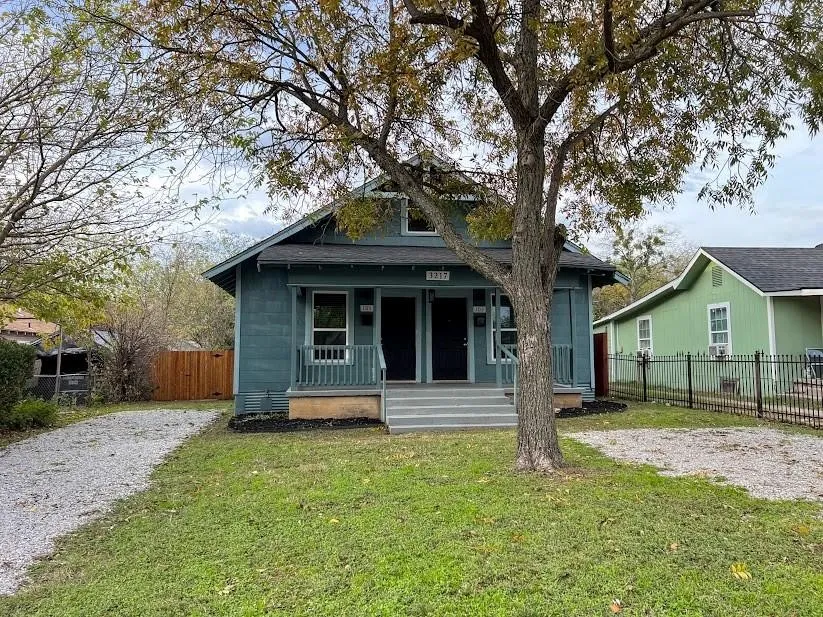 Duplex For Sale in Tarrant County , 3217 NW 29th Street, Fort Worth, Texas 76106, 0, 0, Garage spaces, 0 Sqft, built in 1928, mls#21375472, Real Estate Agent in Fort Worth, Homes For Sale in Tarrant county, Homes For Sale in Fort Worth, Realtor in Fort Worth Texas, Real Estate Brokerage Independent Realty Texas, Luminita Cordes Realtor