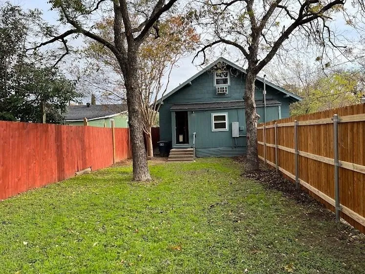 Duplex For Sale in Tarrant County , 3217 NW 29th Street, Fort Worth, Texas 76106, 0, 0, Garage spaces, 0 Sqft, built in 1928, mls#21375472, Real Estate Agent in Fort Worth, Homes For Sale in Tarrant county, Homes For Sale in Fort Worth, Realtor in Fort Worth Texas, Real Estate Brokerage Independent Realty Texas, Luminita Cordes Realtor