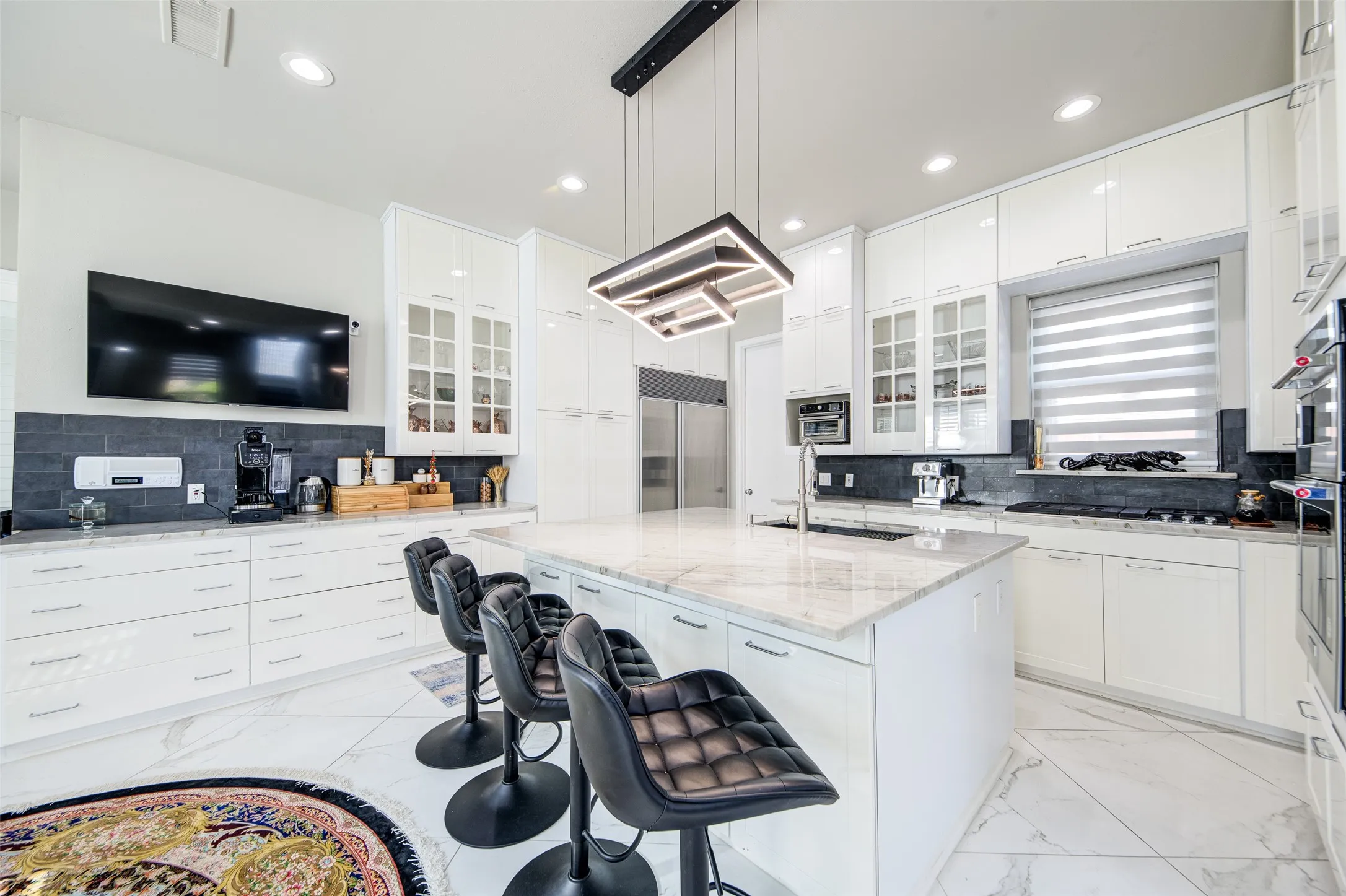 Single Family Residence For Sale in Denton County , 6604 Myrtle Beach Drive, Plano, Texas 75093, 3 Bedroom, 3 Bathroom, 3 Garage spaces, 3,185 Sqft, built in 1988, mls#21373019, Real Estate Agent in Plano, Homes For Sale in Denton county, Homes For Sale in Plano, Realtor in Plano Texas, Real Estate Brokerage Independent Realty Texas, Luminita Cordes Realtor