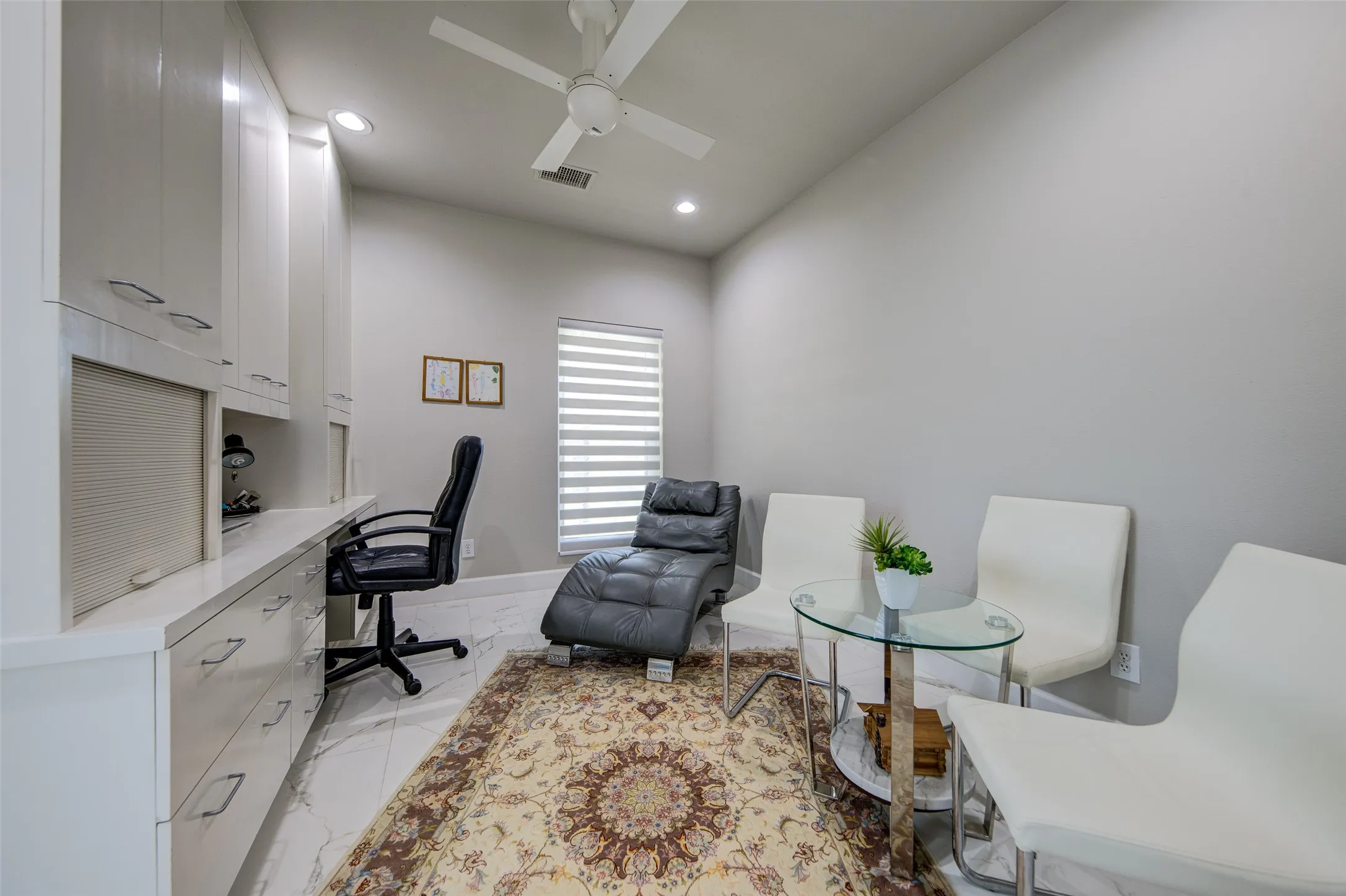 Single Family Residence For Sale in Denton County , 6604 Myrtle Beach Drive, Plano, Texas 75093, 3 Bedroom, 3 Bathroom, 3 Garage spaces, 3,185 Sqft, built in 1988, mls#21373019, Real Estate Agent in Plano, Homes For Sale in Denton county, Homes For Sale in Plano, Realtor in Plano Texas, Real Estate Brokerage Independent Realty Texas, Luminita Cordes Realtor