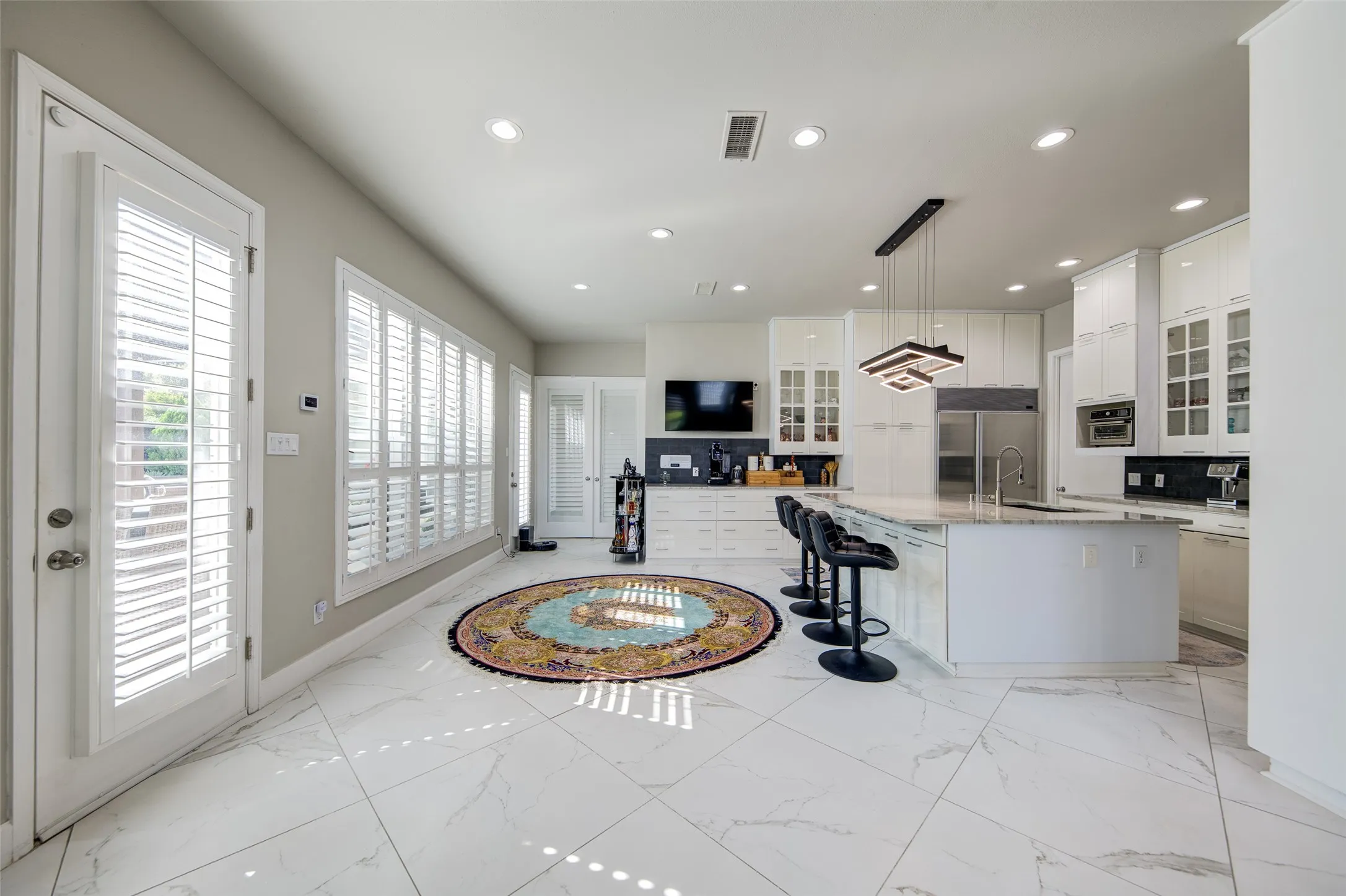 Single Family Residence For Sale in Denton County , 6604 Myrtle Beach Drive, Plano, Texas 75093, 3 Bedroom, 3 Bathroom, 3 Garage spaces, 3,185 Sqft, built in 1988, mls#21373019, Real Estate Agent in Plano, Homes For Sale in Denton county, Homes For Sale in Plano, Realtor in Plano Texas, Real Estate Brokerage Independent Realty Texas, Luminita Cordes Realtor
