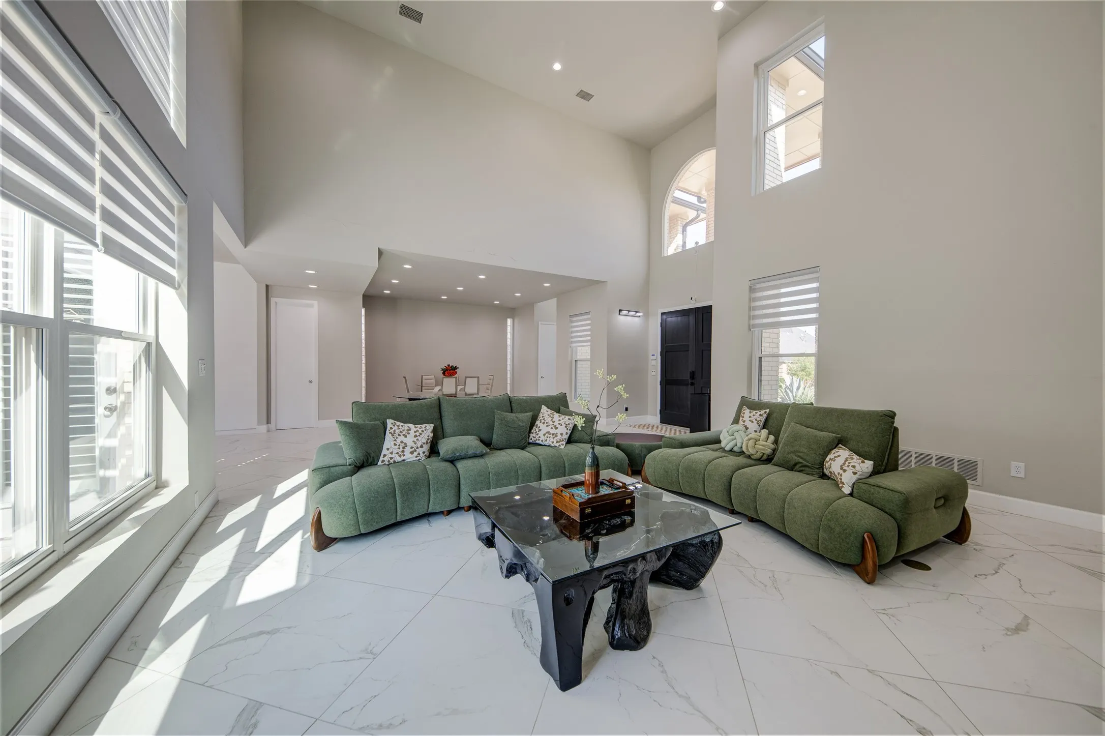 Single Family Residence For Sale in Denton County , 6604 Myrtle Beach Drive, Plano, Texas 75093, 3 Bedroom, 3 Bathroom, 3 Garage spaces, 3,185 Sqft, built in 1988, mls#21373019, Real Estate Agent in Plano, Homes For Sale in Denton county, Homes For Sale in Plano, Realtor in Plano Texas, Real Estate Brokerage Independent Realty Texas, Luminita Cordes Realtor