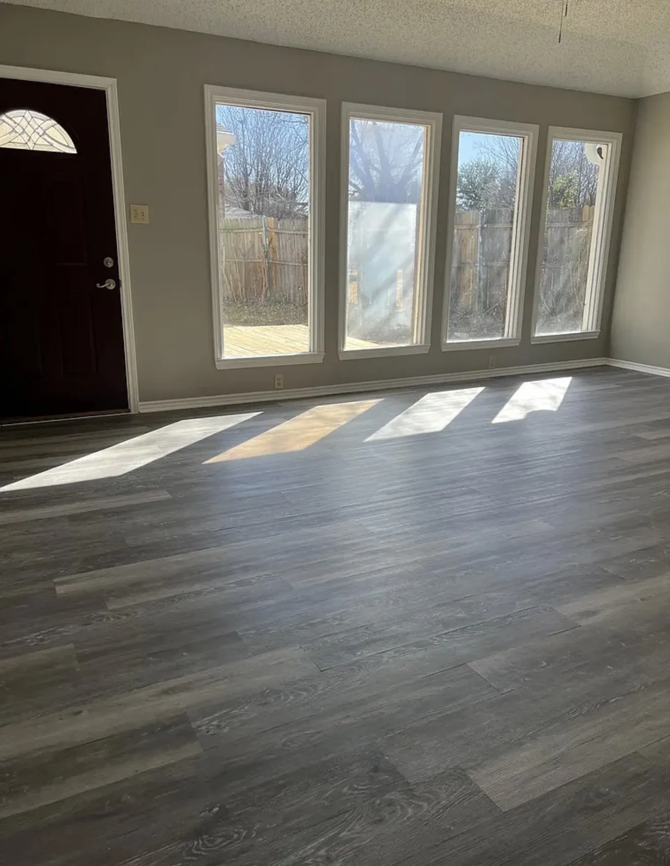 Single Family Residence For Rent in Tarrant County , 3012 Barrington Court, Arlington, Texas 76014, 4 Bedroom, 3 Bathroom, 2 Garage spaces, 2,349 Sqft, built in 1976, mls#21375528, Real Estate Agent in Arlington, Homes For Rent in Tarrant county, Homes For Rent in Arlington, Realtor in Arlington Texas, Real Estate Brokerage Independent Realty Texas, Luminita Cordes Realtor