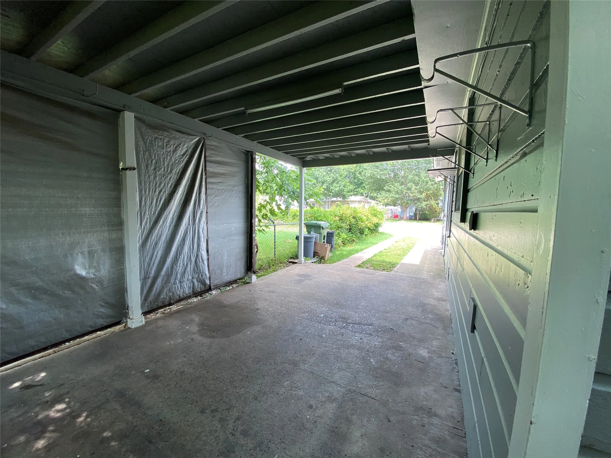 Single Family Residence For Rent in Tarrant County , 425 Wanda Way, Hurst, Texas 76053, 3 Bedroom, 1 Bathroom, Garage spaces, 925 Sqft, built in 1958, mls#21375515, Real Estate Agent in Hurst, Homes For Rent in Tarrant county, Homes For Rent in Hurst, Realtor in Hurst Texas, Real Estate Brokerage Independent Realty Texas, Luminita Cordes Realtor