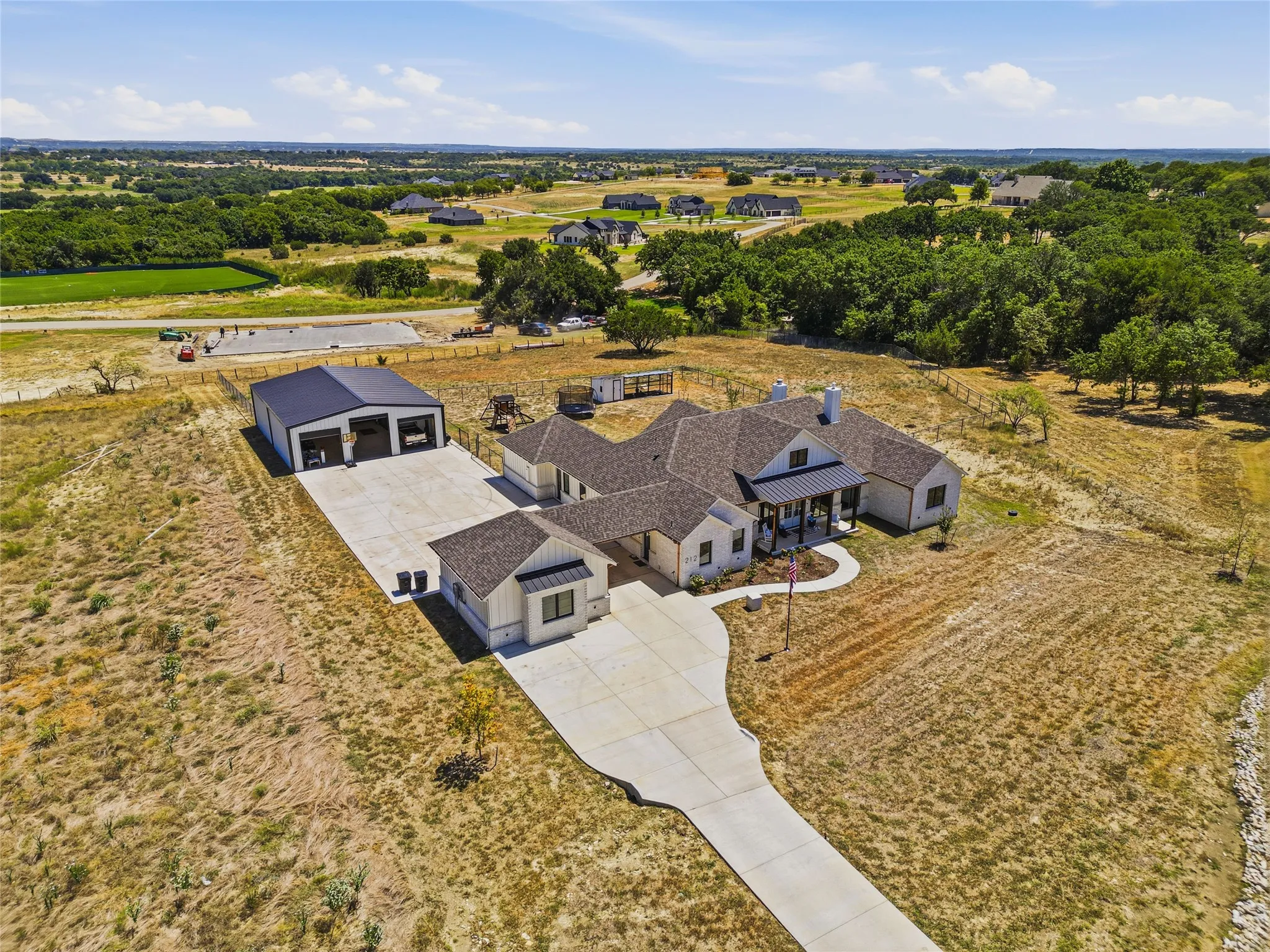 Single Family Residence For Sale in Parker County , 212 Dan Russell Bend, Weatherford, Texas 76087, 5 Bedroom, 4 Bathroom, 4 Garage spaces, 3,395 Sqft, built in 2024, mls#21370278, Real Estate Agent in Weatherford, Homes For Sale in Parker county, Homes For Sale in Weatherford, Realtor in Weatherford Texas, Real Estate Brokerage Independent Realty Texas, Luminita Cordes Realtor