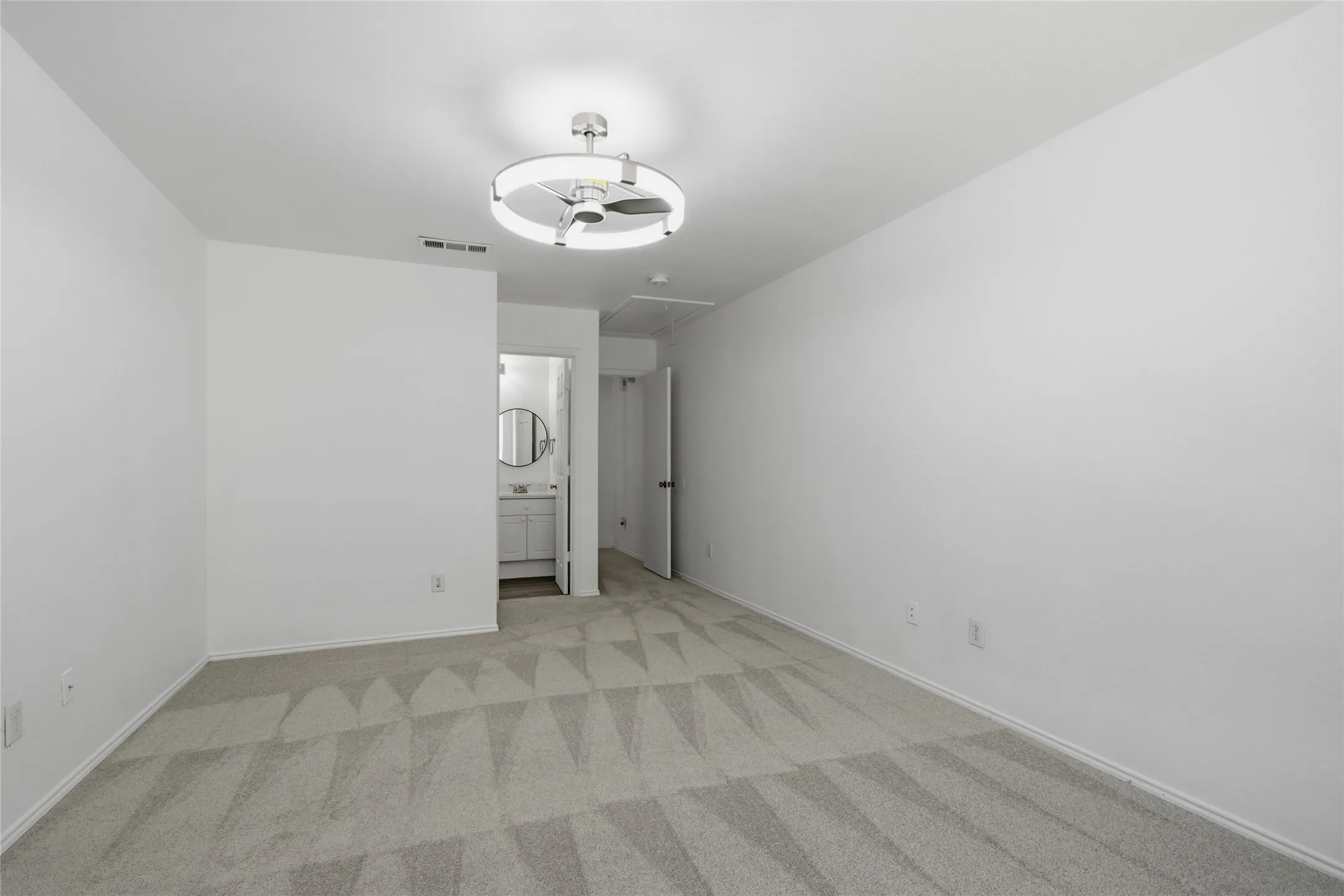 Townhouse For Rent in Denton County , 1504 Park Lane Drive, Lewisville, Texas 75067, 3 Bedroom, 2 Bathroom, 1 Garage spaces, 1,233 Sqft, built in 1998, mls#21375539, Real Estate Agent in Lewisville, Homes For Rent in Denton county, Homes For Rent in Lewisville, Realtor in Lewisville Texas, Real Estate Brokerage Independent Realty Texas, Luminita Cordes Realtor