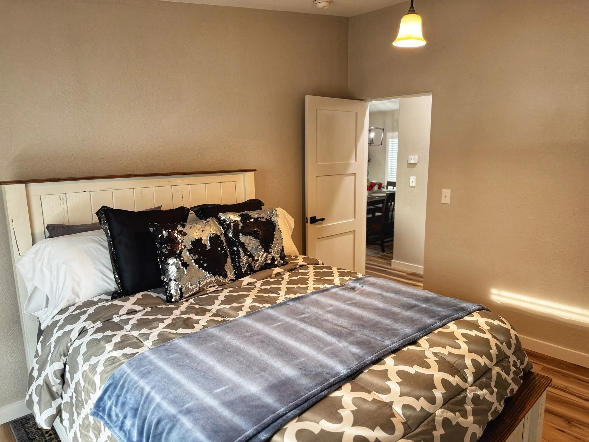 Mobile Home For Sale in Cooke County , 7528 Fm 2071, Gainesville, Texas 76240, 3 Bedroom, 2 Bathroom, Garage spaces, 1,501 Sqft, built in 2018, mls#21375548, Real Estate Agent in Gainesville, Homes For Sale in Cooke county, Homes For Sale in Gainesville, Realtor in Gainesville Texas, Real Estate Brokerage Independent Realty Texas, Luminita Cordes Realtor