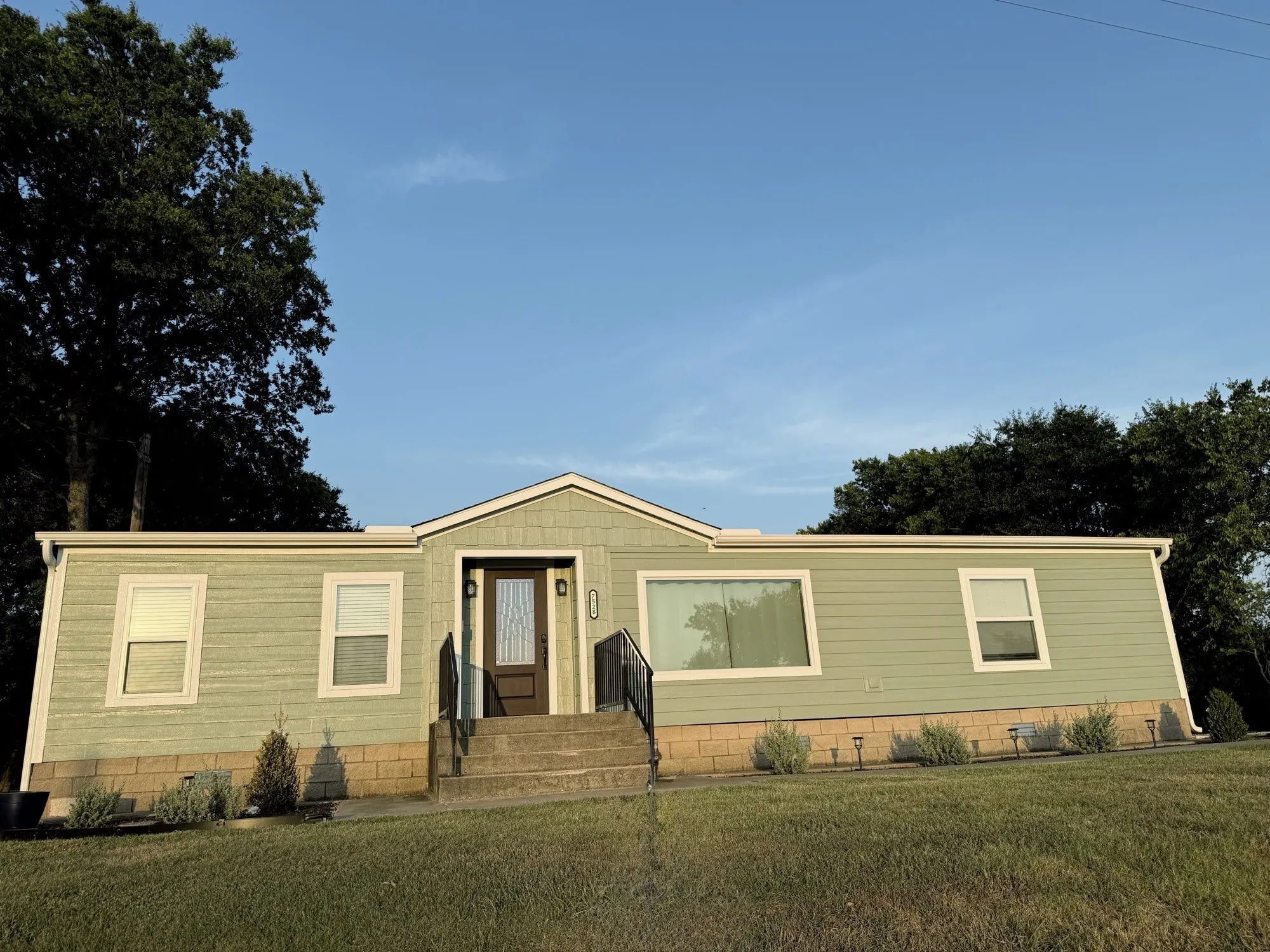 Mobile Home For Sale in Cooke County , 7528 Fm 2071, Gainesville, Texas 76240, 3 Bedroom, 2 Bathroom, Garage spaces, 1,501 Sqft, built in 2018, mls#21375548, Real Estate Agent in Gainesville, Homes For Sale in Cooke county, Homes For Sale in Gainesville, Realtor in Gainesville Texas, Real Estate Brokerage Independent Realty Texas, Luminita Cordes Realtor