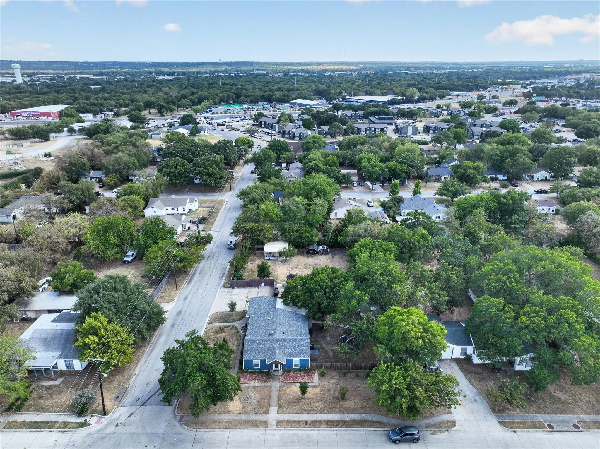 Single Family Residence For Sale in Tarrant County , 5712 Dana Drive, Haltom City, Texas 76117, 3 Bedroom, 2 Bathroom, Garage spaces, 1,811 Sqft, built in 1946, mls#21375555, Real Estate Agent in Haltom City, Homes For Sale in Tarrant county, Homes For Sale in Haltom City, Realtor in Haltom City Texas, Real Estate Brokerage Independent Realty Texas, Luminita Cordes Realtor