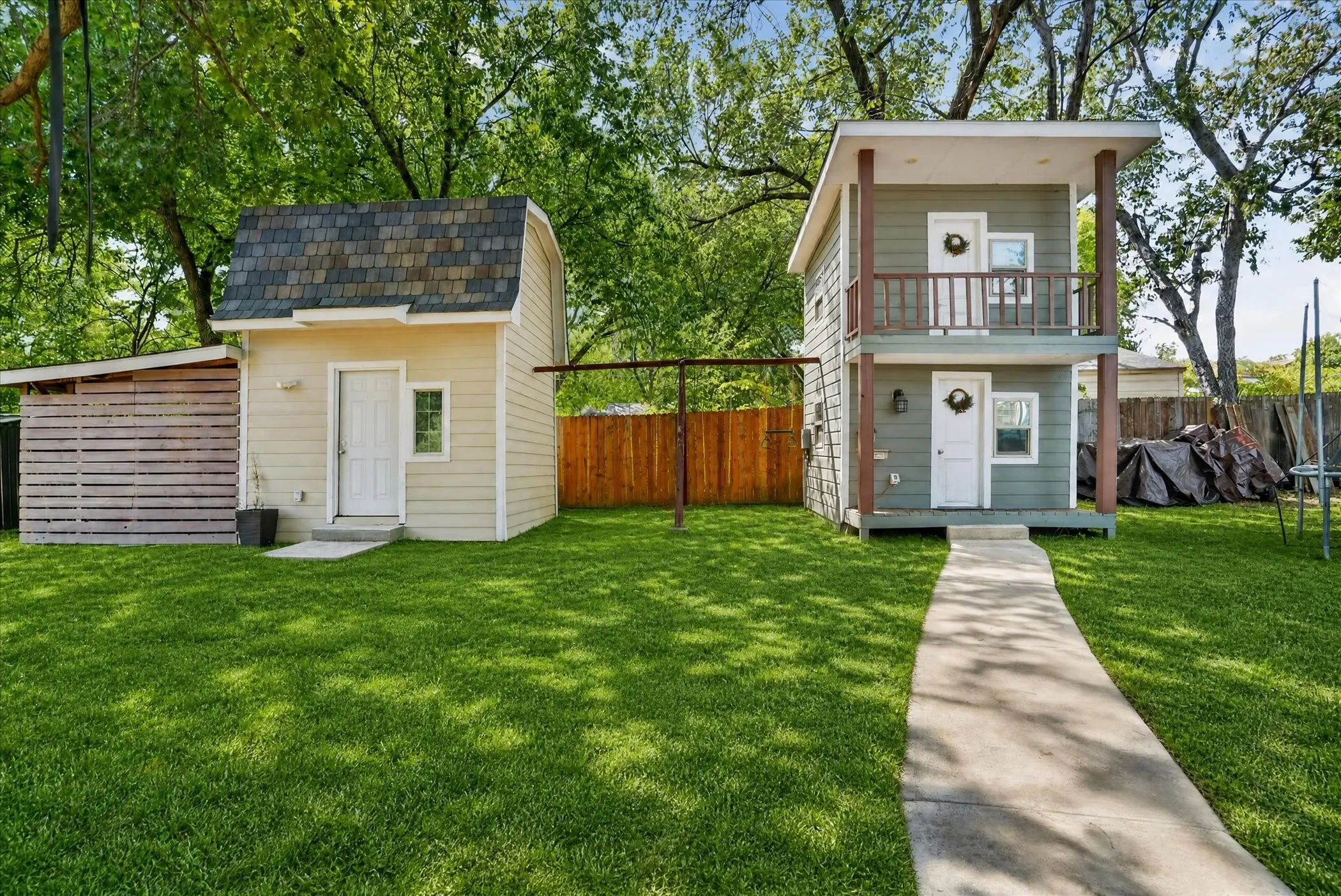 Single Family Residence For Sale in Tarrant County , 5712 Dana Drive, Haltom City, Texas 76117, 3 Bedroom, 2 Bathroom, Garage spaces, 1,811 Sqft, built in 1946, mls#21375555, Real Estate Agent in Haltom City, Homes For Sale in Tarrant county, Homes For Sale in Haltom City, Realtor in Haltom City Texas, Real Estate Brokerage Independent Realty Texas, Luminita Cordes Realtor