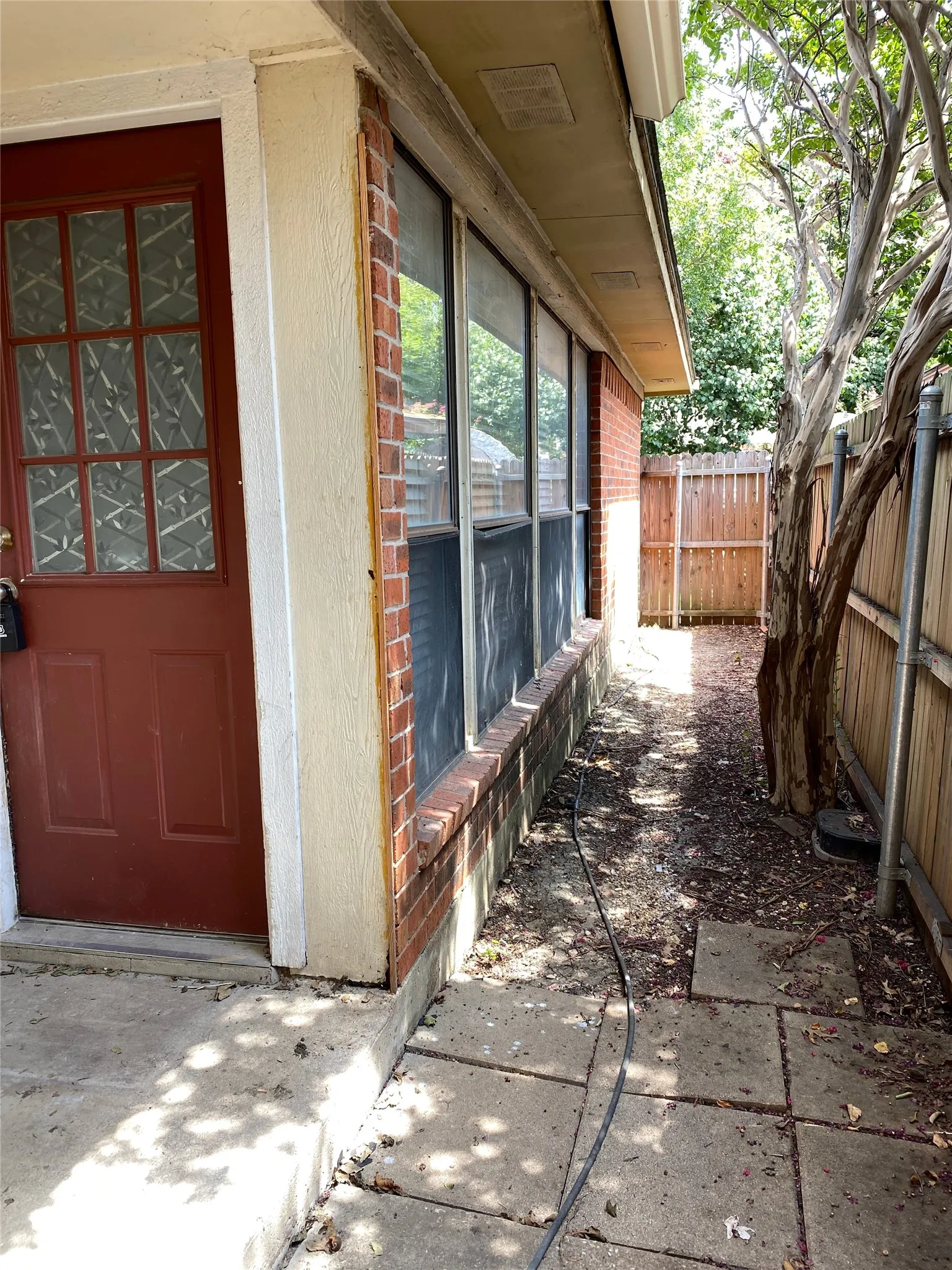 Duplex For Rent in Collin County , 8701 Holly Street, Frisco, Texas 75034, 3 Bedroom, 2 Bathroom, Garage spaces, 2,320 Sqft, built in 1986, mls#21375546, Real Estate Agent in Frisco, Homes For Rent in Collin county, Homes For Rent in Frisco, Realtor in Frisco Texas, Real Estate Brokerage Independent Realty Texas, Luminita Cordes Realtor