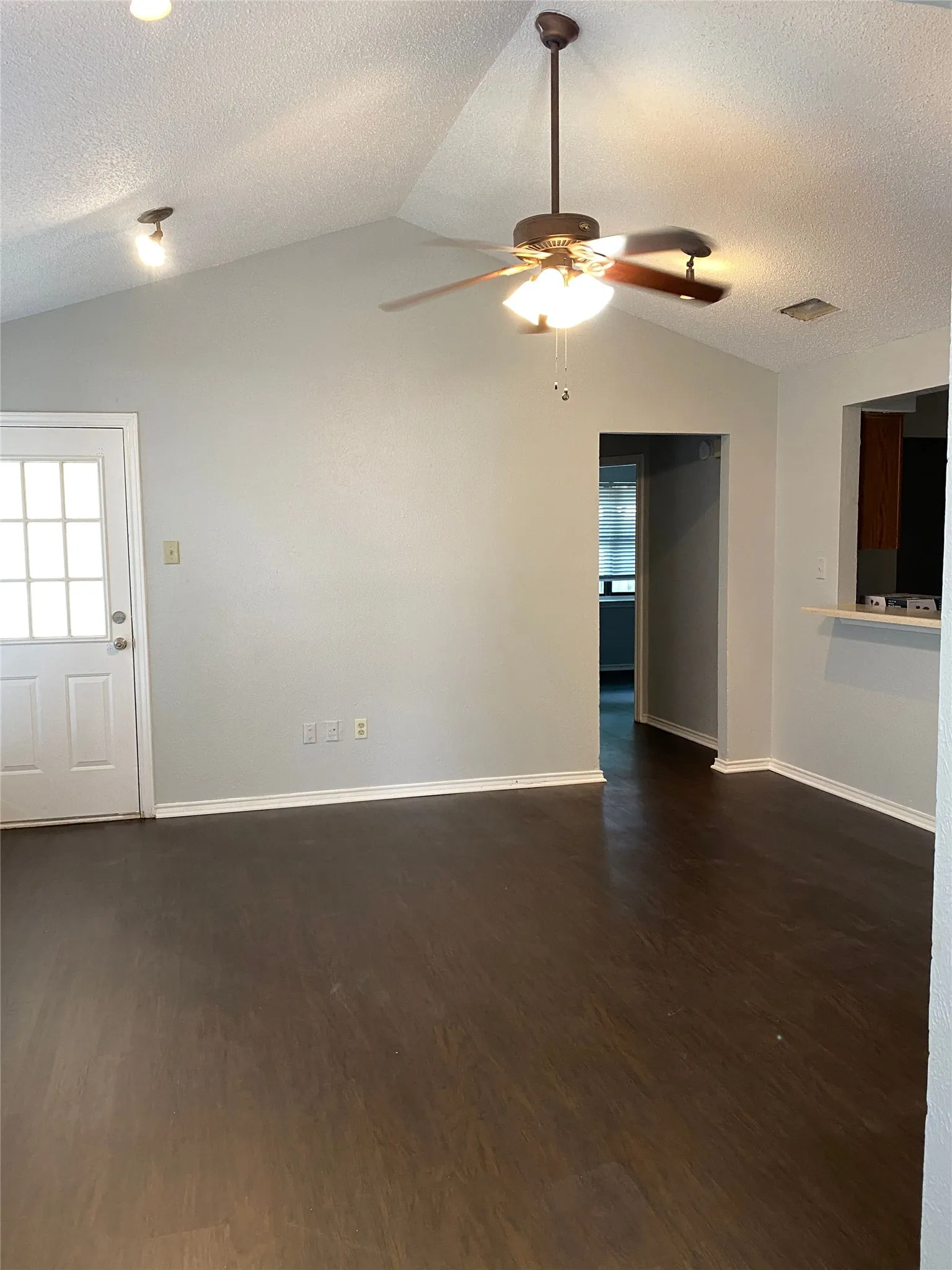 Duplex For Rent in Collin County , 8701 Holly Street, Frisco, Texas 75034, 3 Bedroom, 2 Bathroom, Garage spaces, 2,320 Sqft, built in 1986, mls#21375546, Real Estate Agent in Frisco, Homes For Rent in Collin county, Homes For Rent in Frisco, Realtor in Frisco Texas, Real Estate Brokerage Independent Realty Texas, Luminita Cordes Realtor